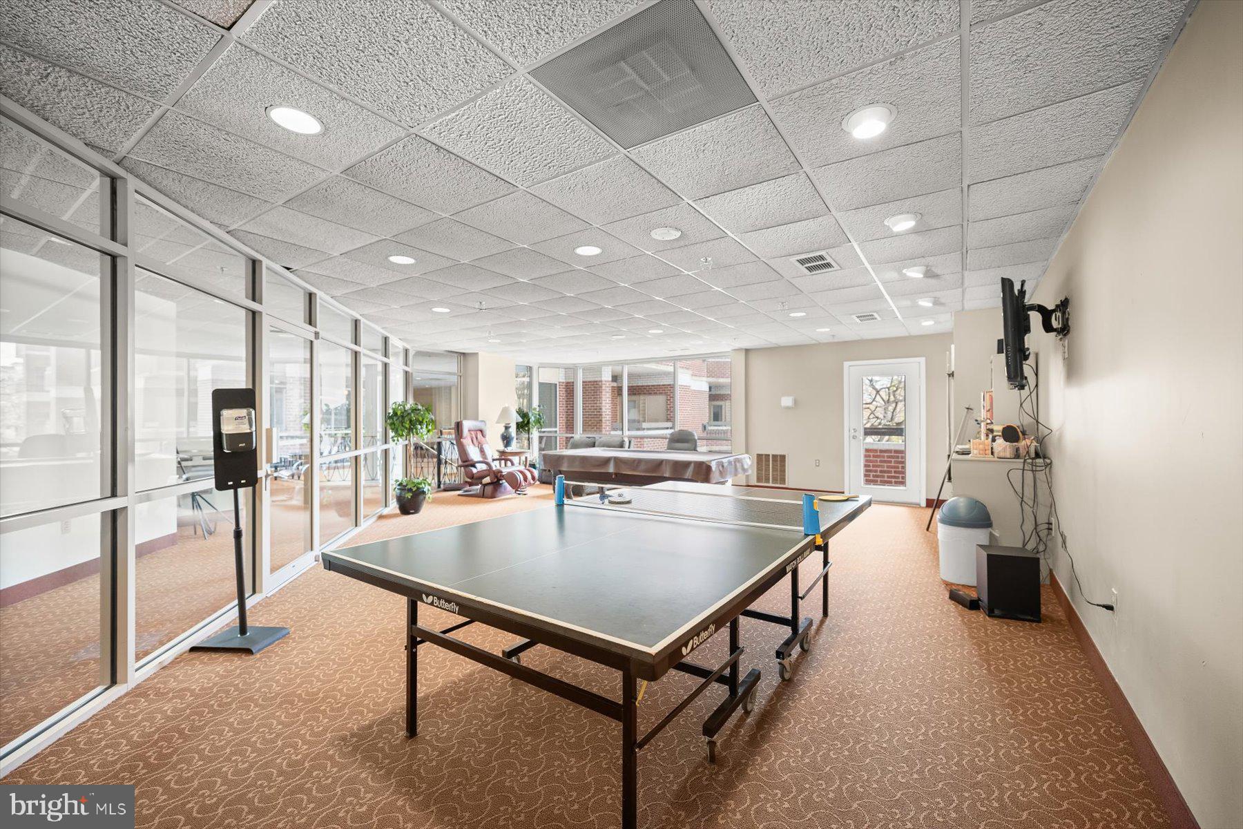 1276 N WAYNE STREET N 1211