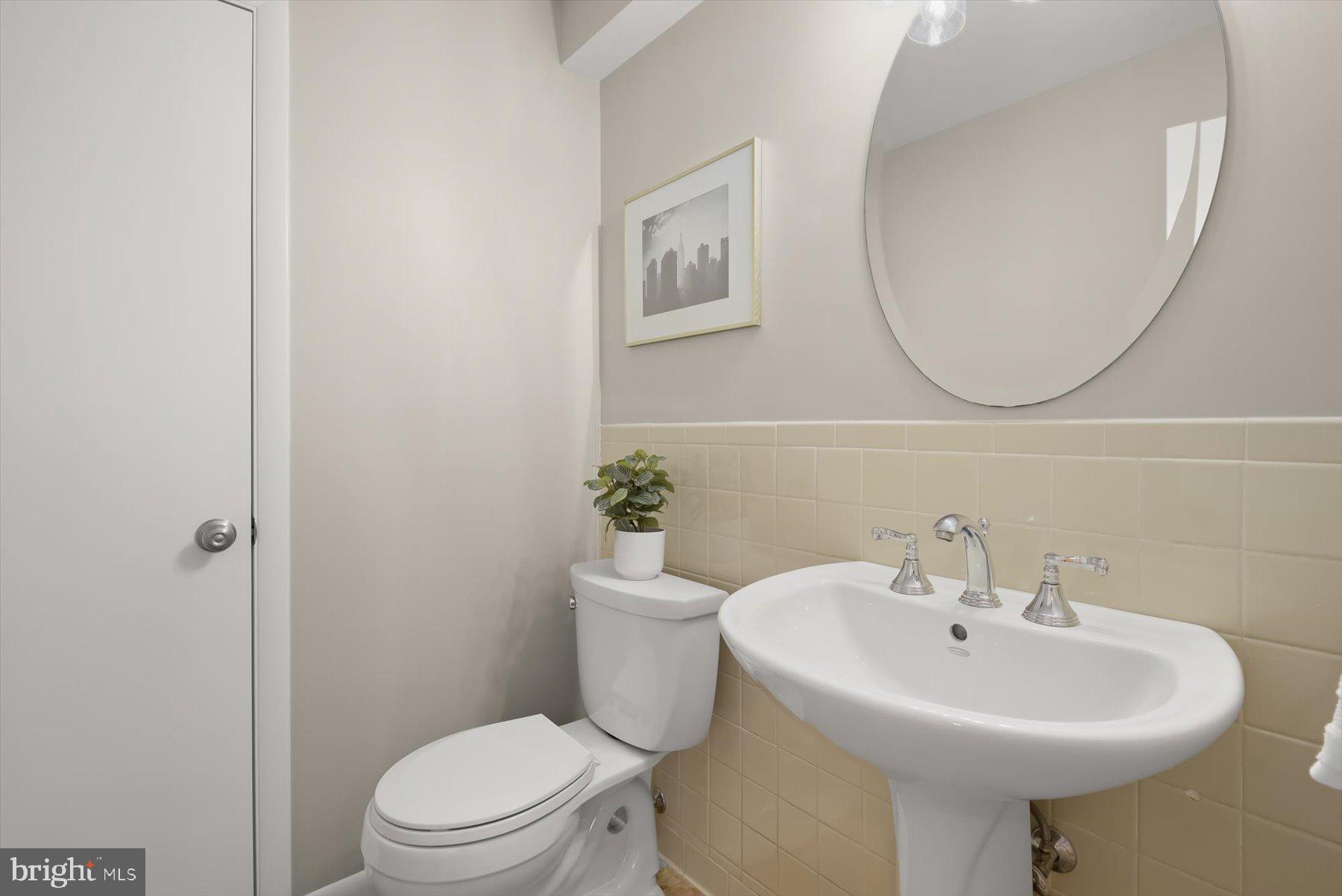 2429 N POTOMAC STREET