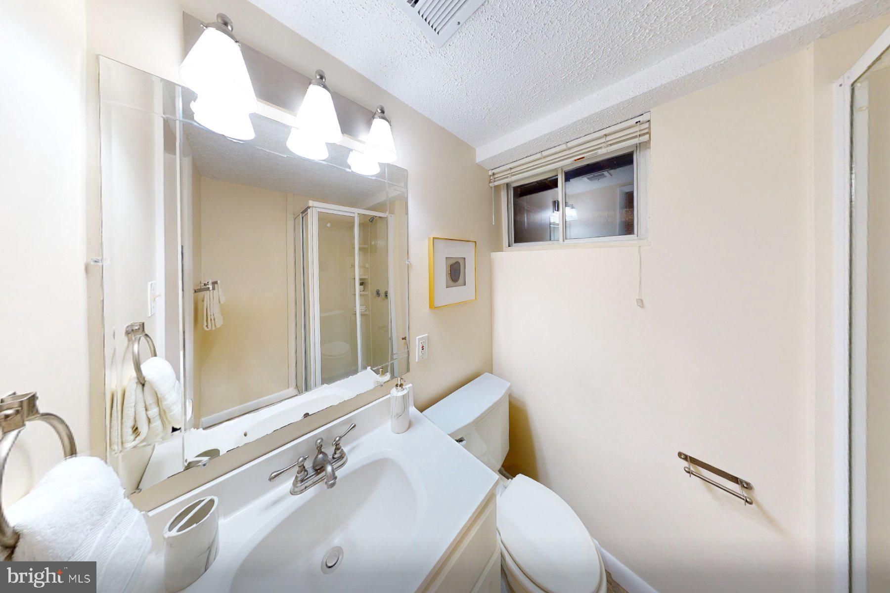 2429 N POTOMAC STREET