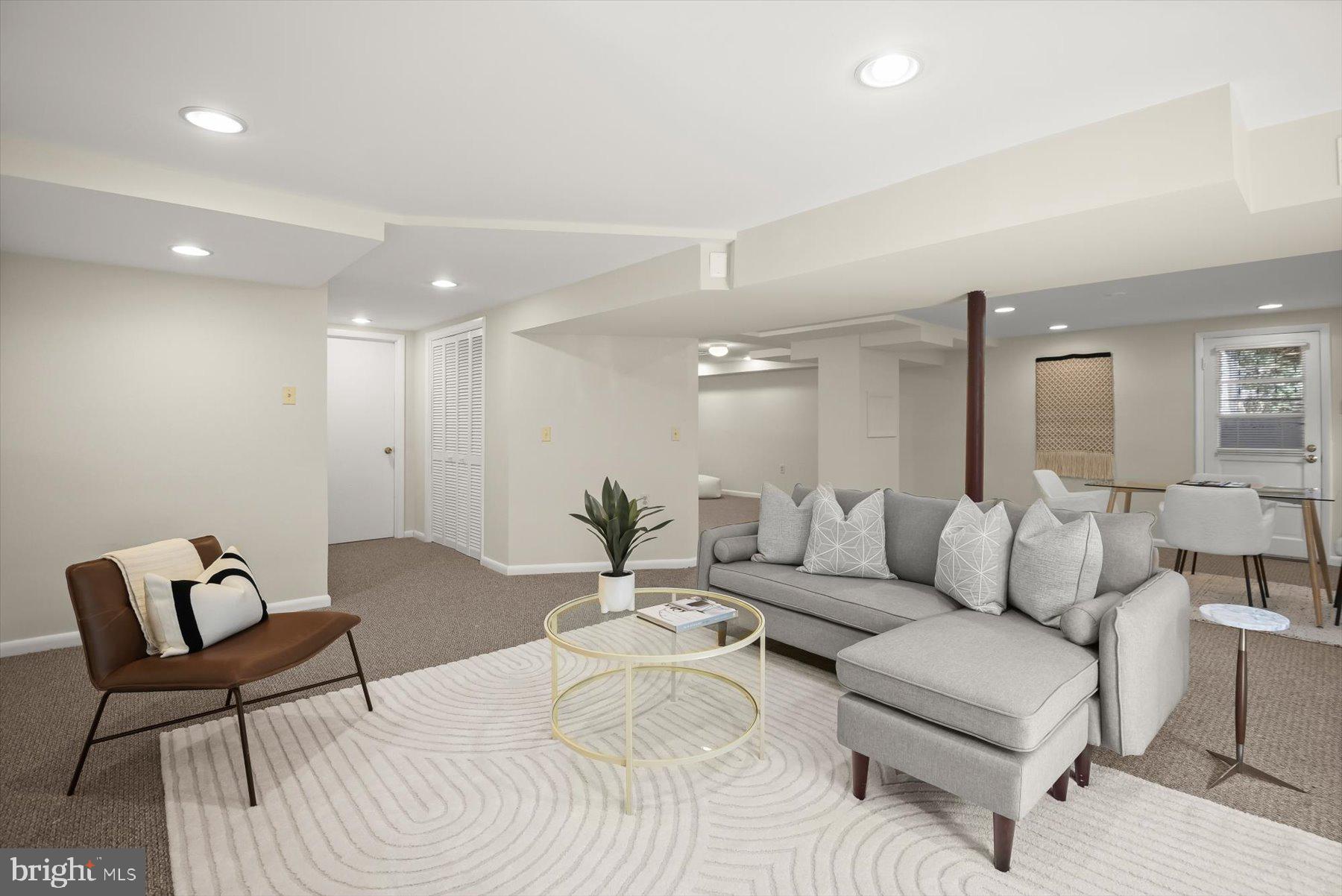 2429 N POTOMAC STREET