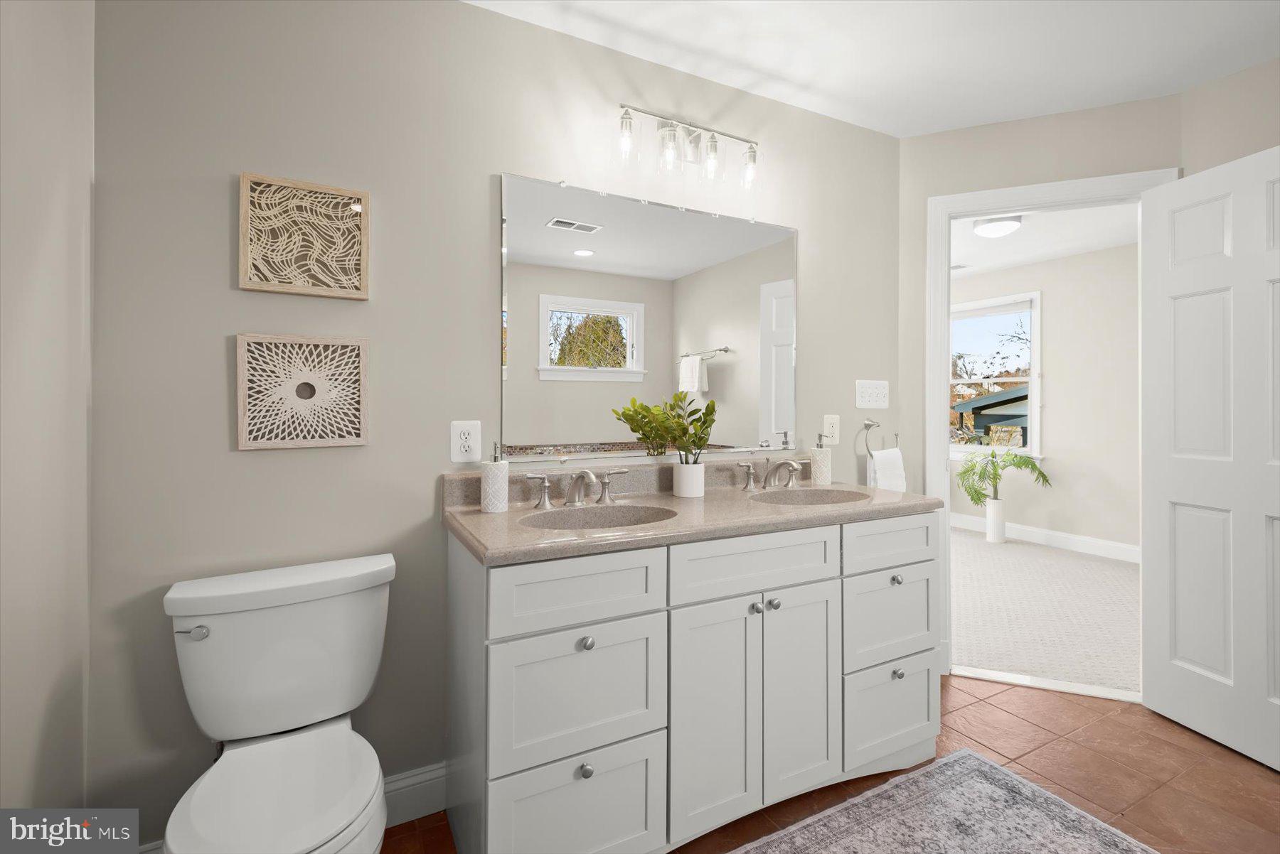 2429 N POTOMAC STREET