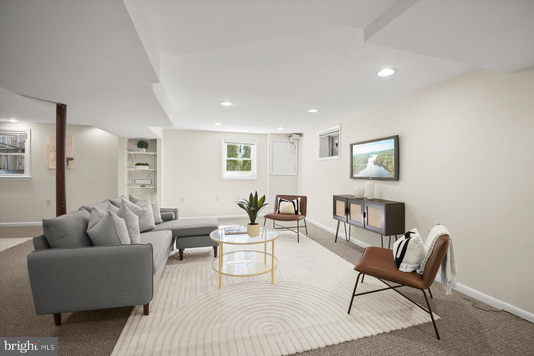 2429 N POTOMAC STREET