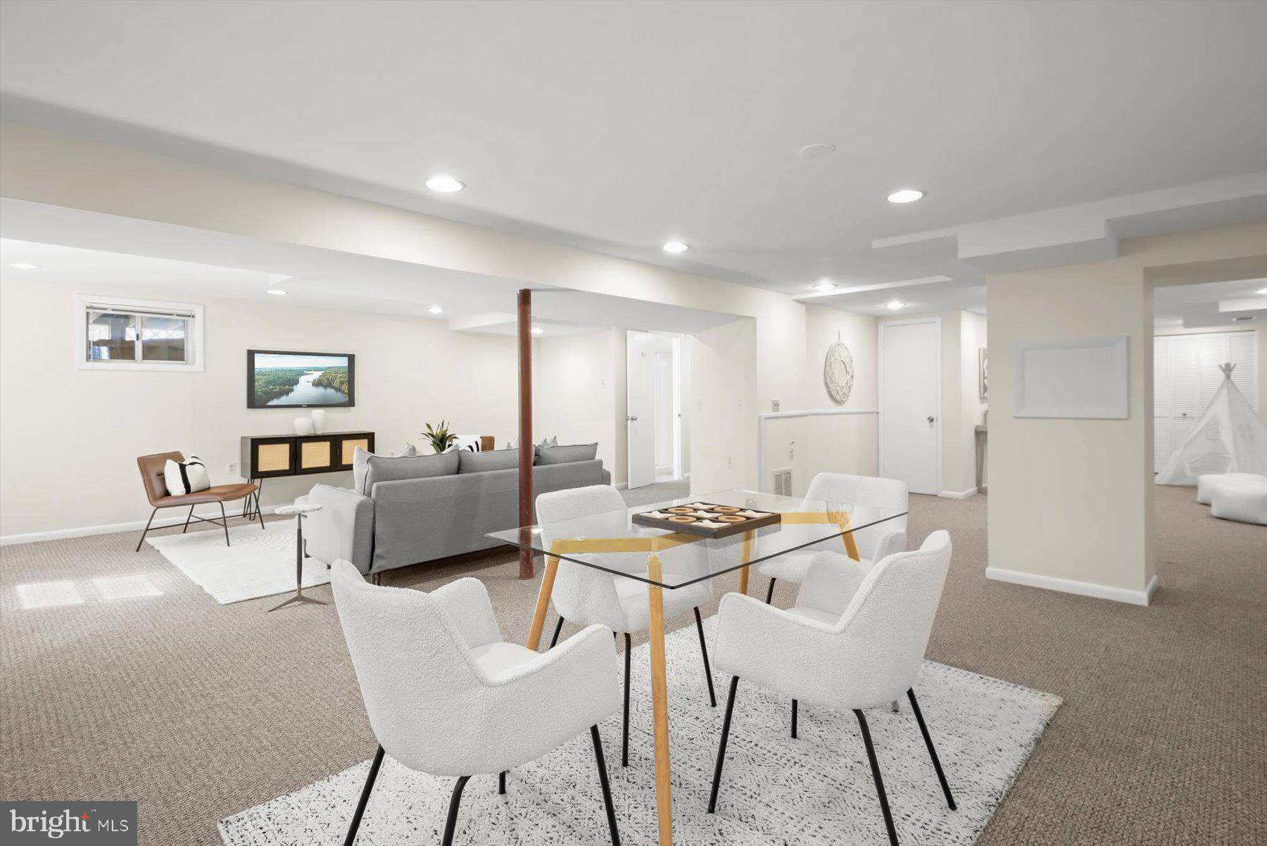 2429 N POTOMAC STREET