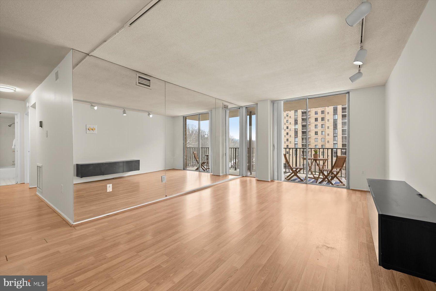 4600 S FOUR MILE RUN DRIVE 238