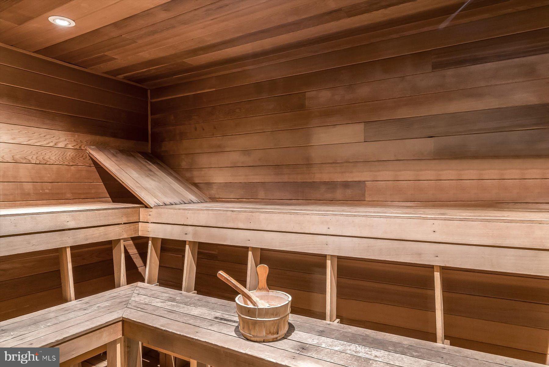 4600 S FOUR MILE RUN DRIVE 238