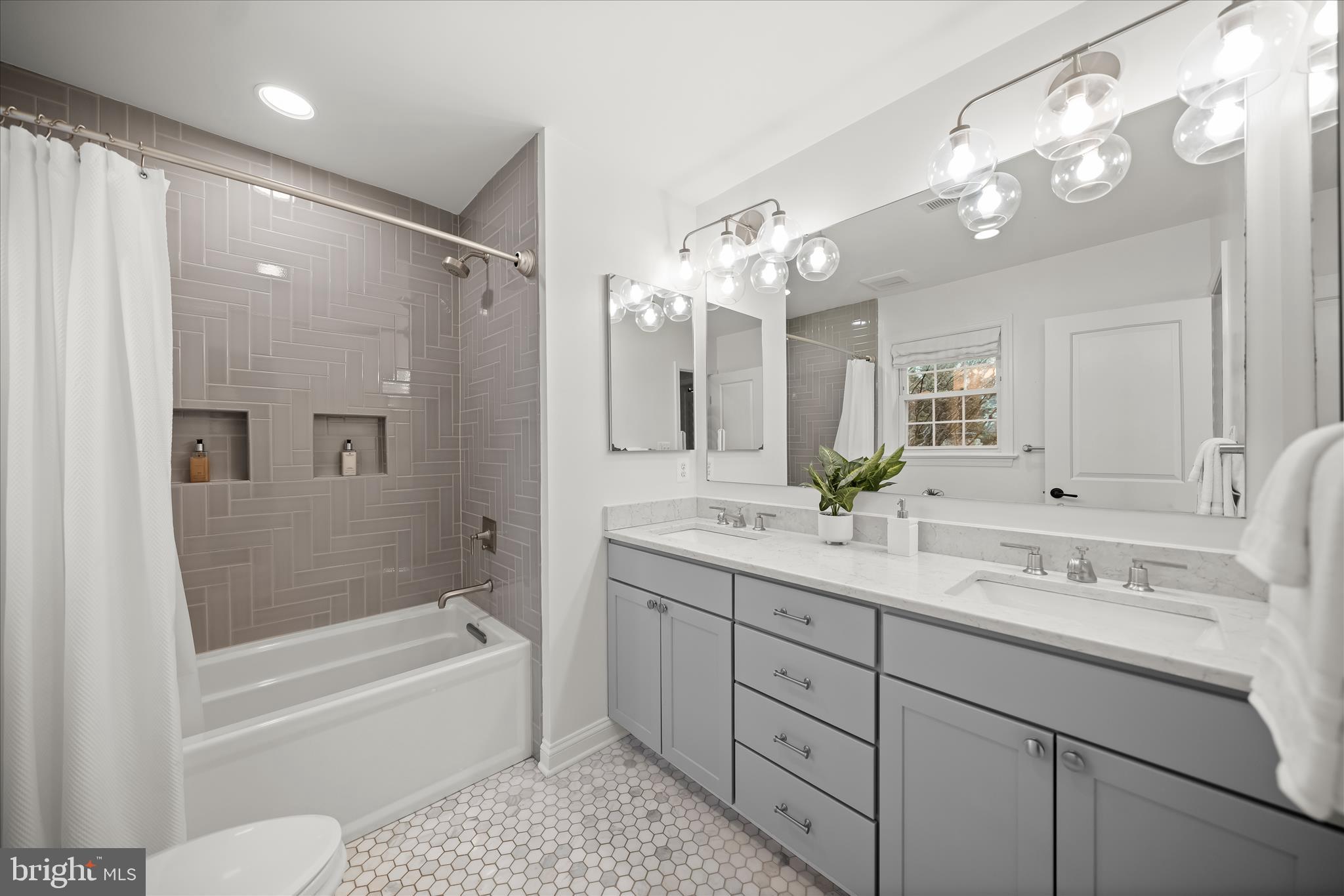 1308 N ILLINOIS STREET