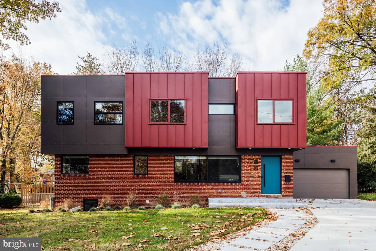 3004 N UNDERWOOD STREET