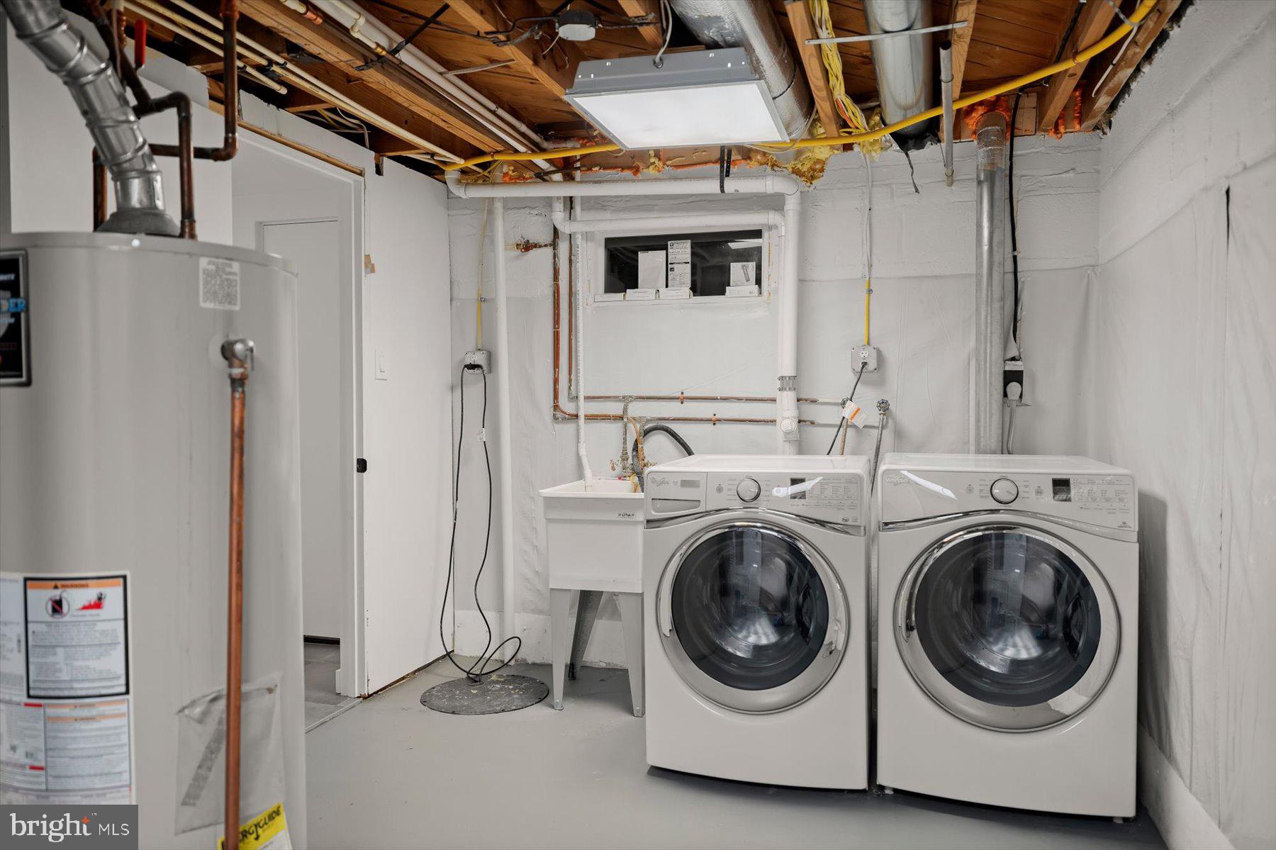 3004 N UNDERWOOD STREET