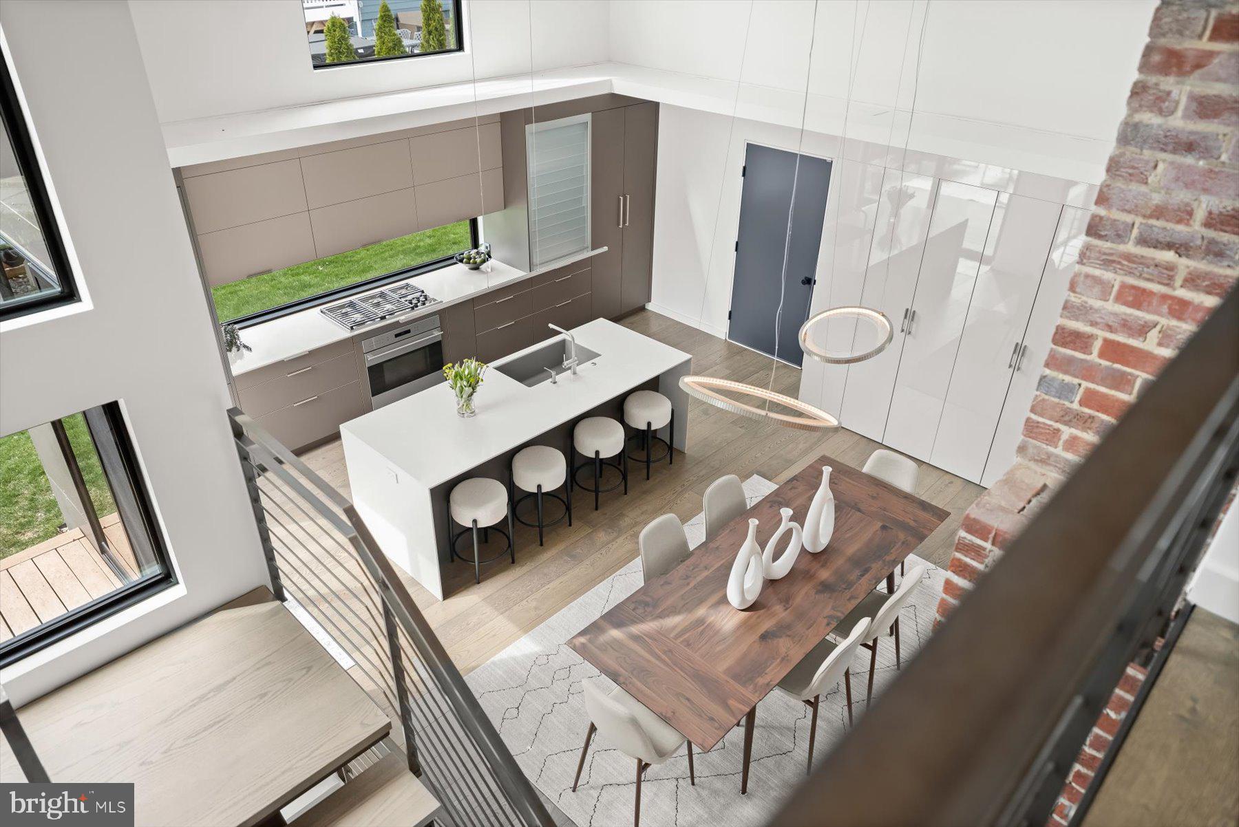 3004 N UNDERWOOD STREET