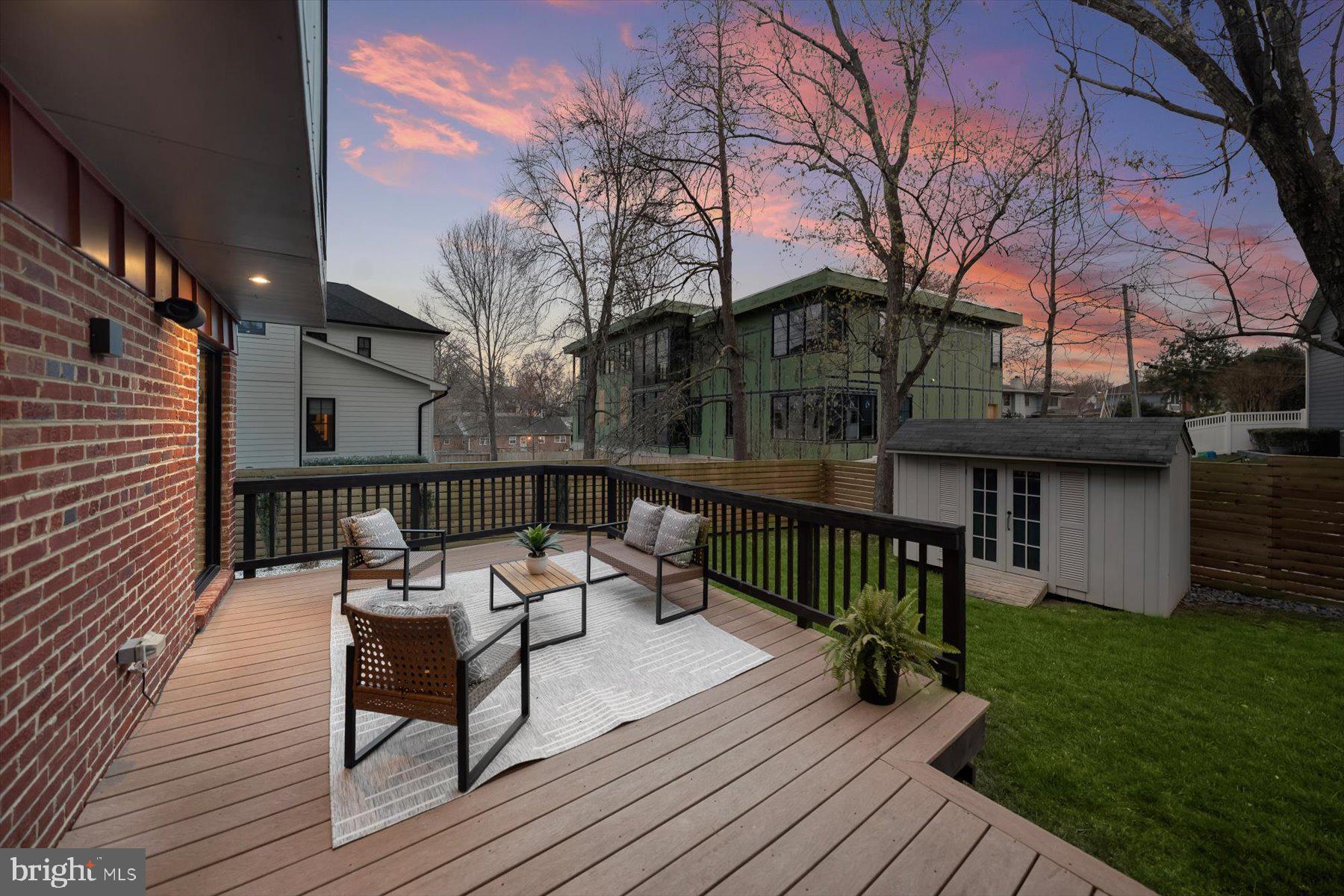 3004 N UNDERWOOD STREET