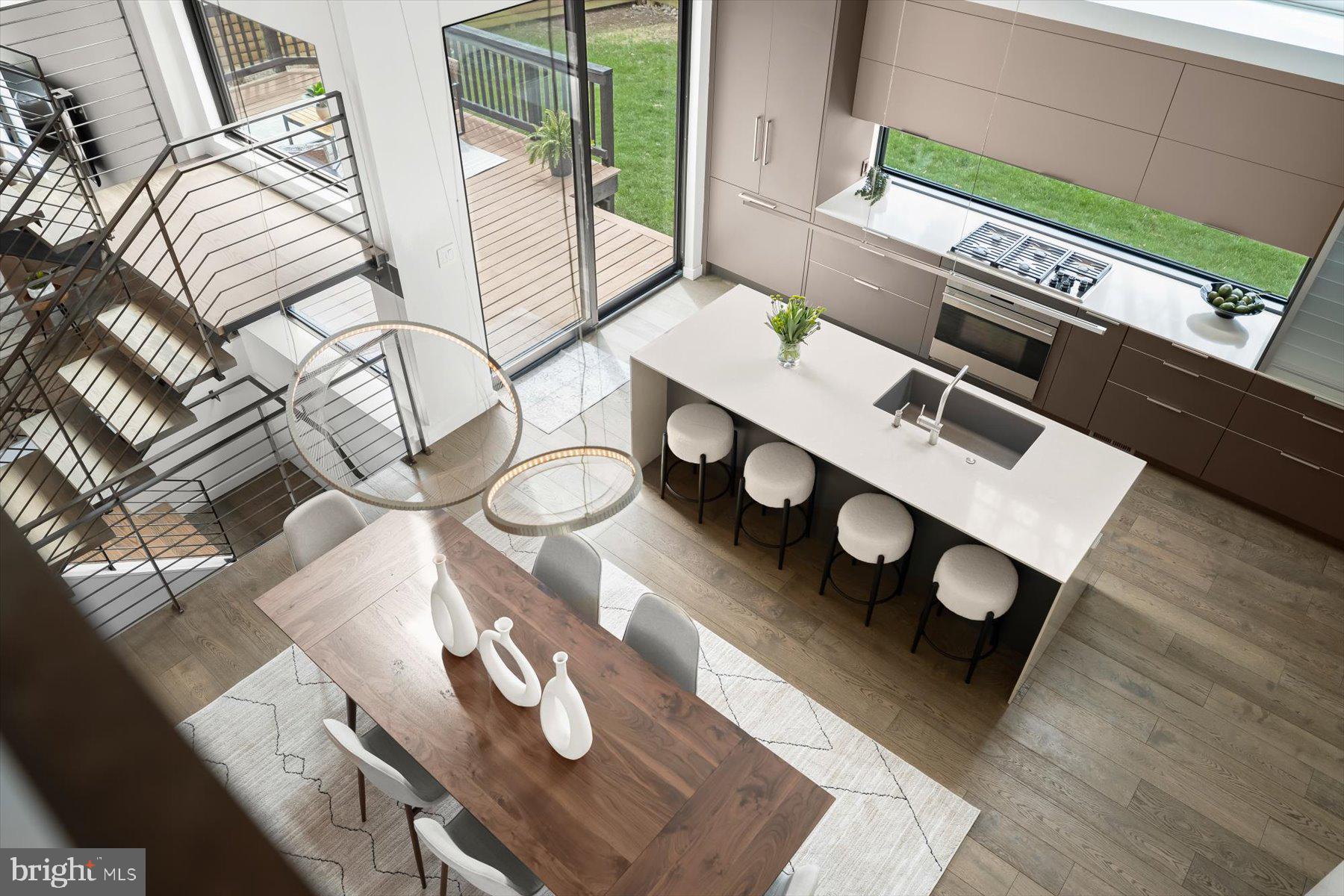 3004 N UNDERWOOD STREET