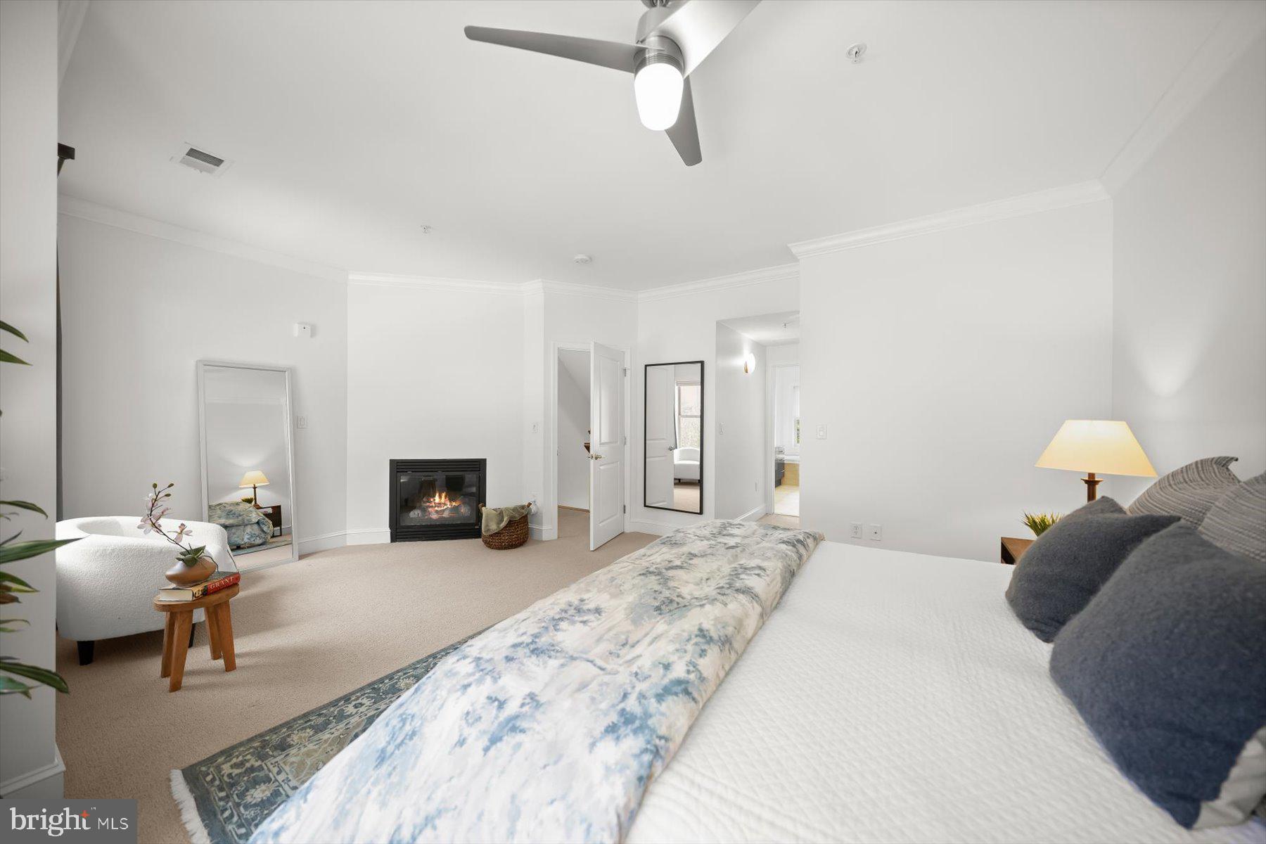 2239 FAIRFAX DRIVE N