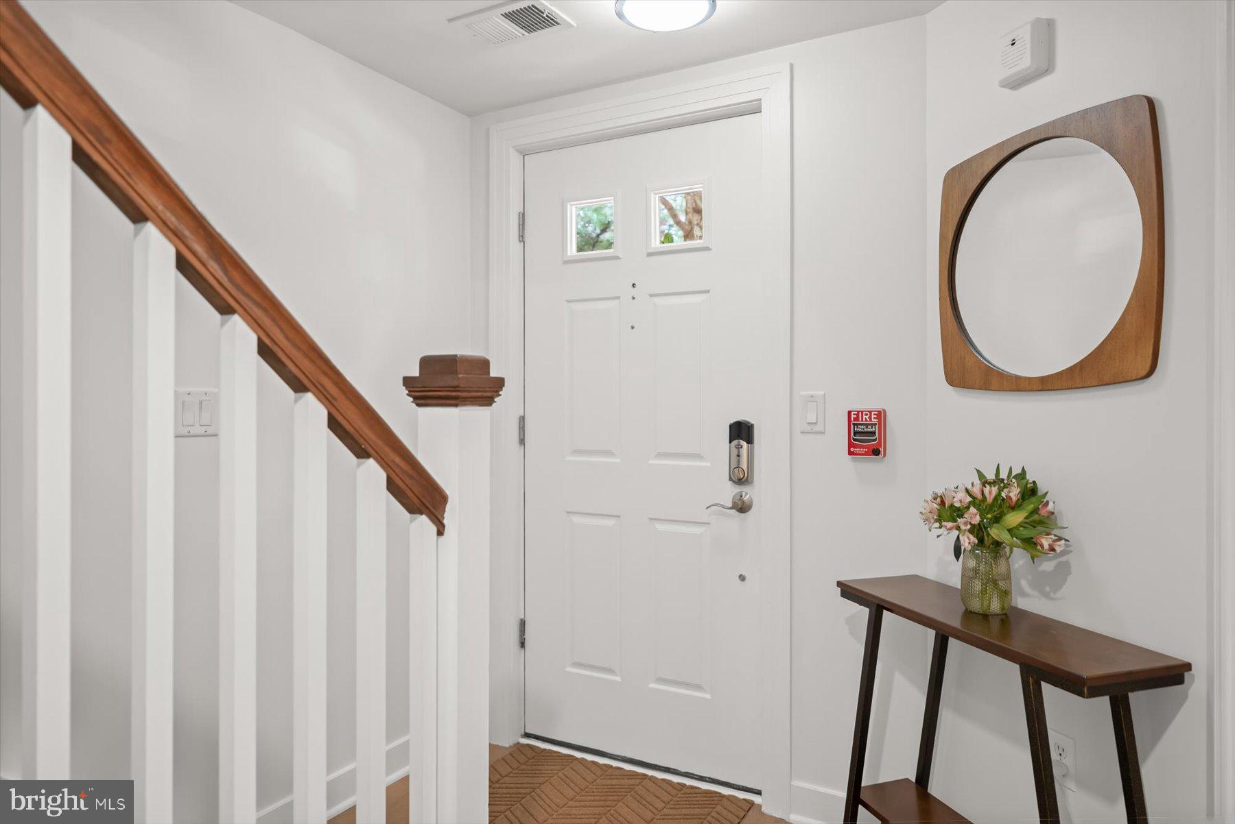 2239 FAIRFAX DRIVE N