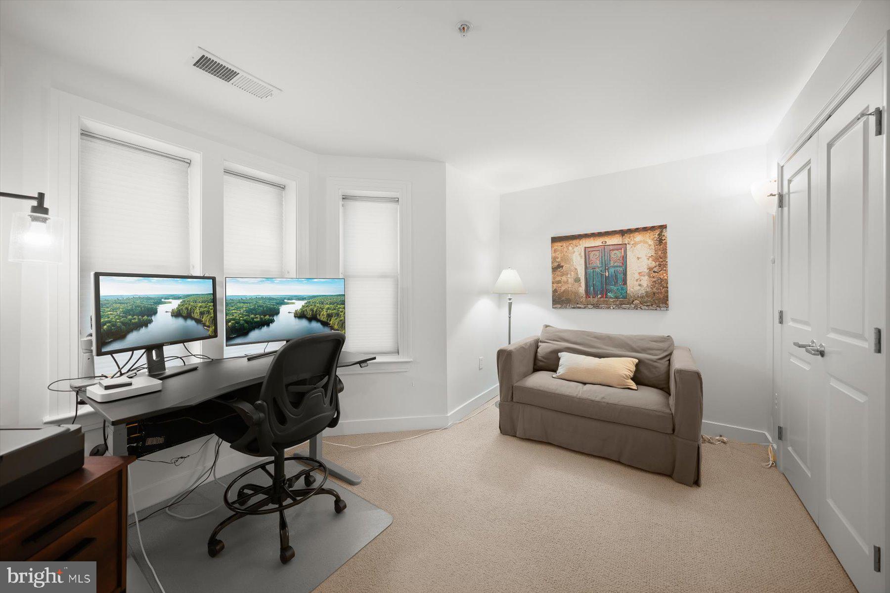 2239 FAIRFAX DRIVE N