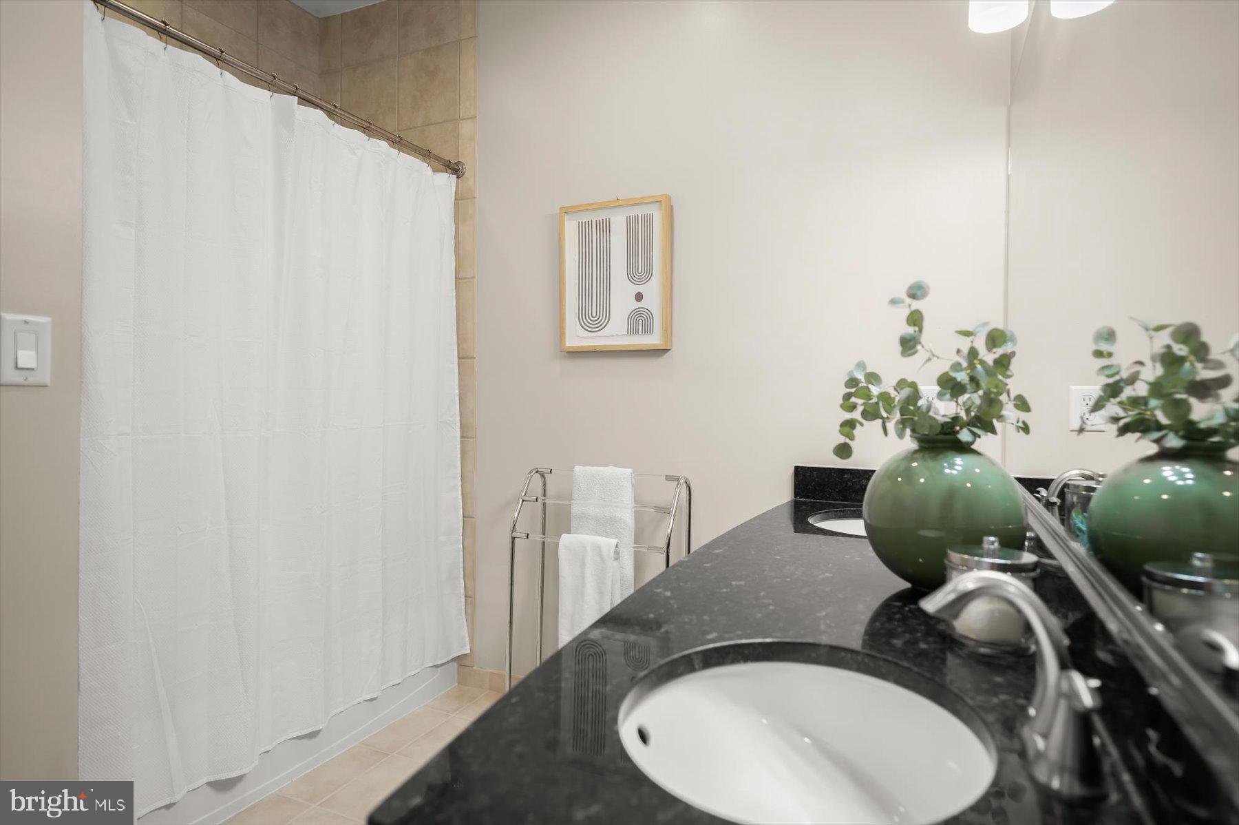 2239 FAIRFAX DRIVE N