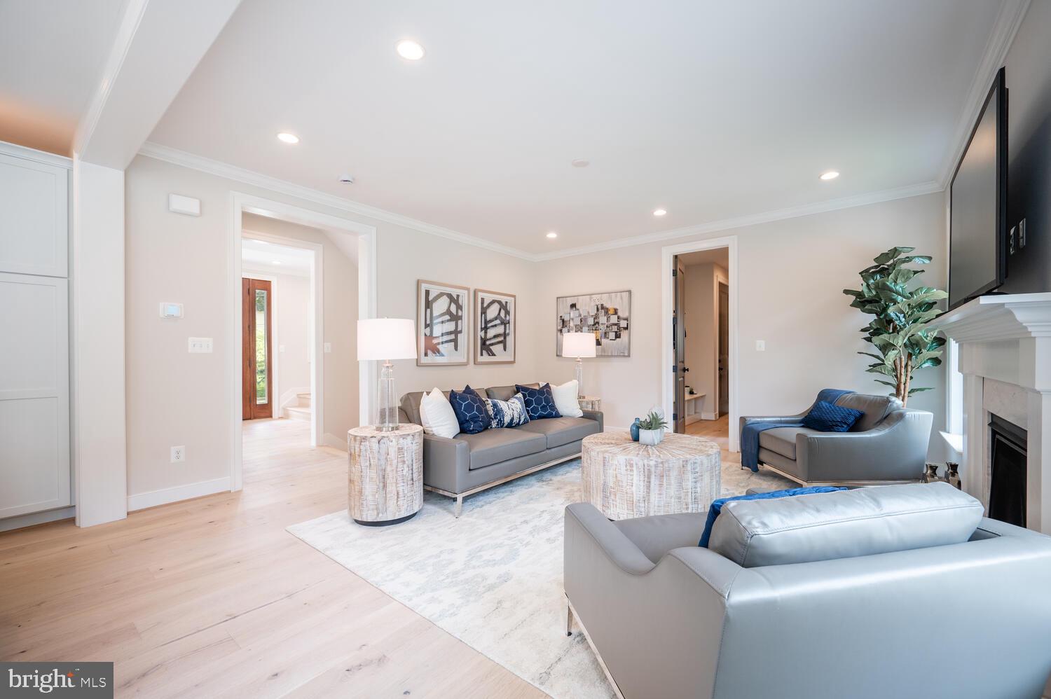 5726 16TH STREET N