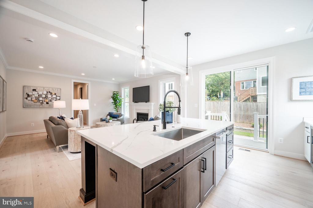 5726 16TH STREET N