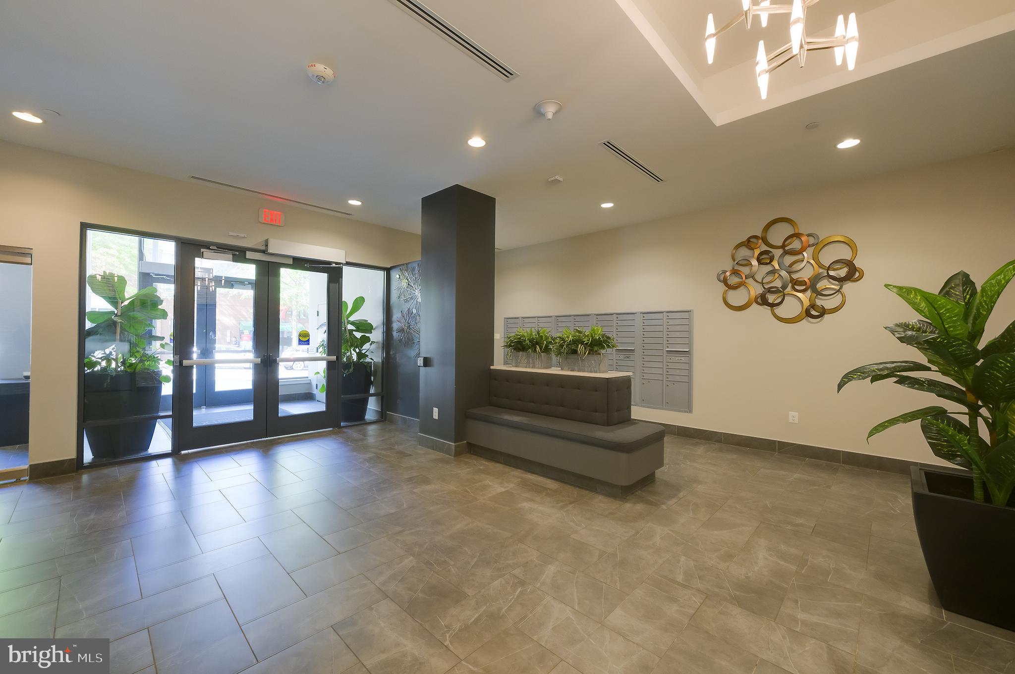 2000 CLARENDON BOULEVARD 303