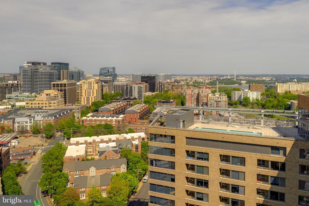 2000 CLARENDON BOULEVARD 303