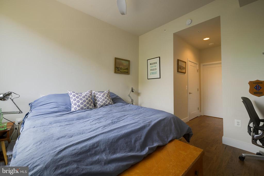 2000 CLARENDON BOULEVARD 303