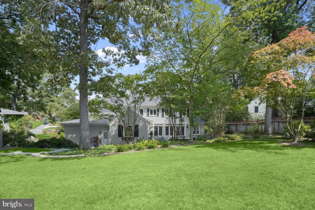 3824 MILITARY ROAD