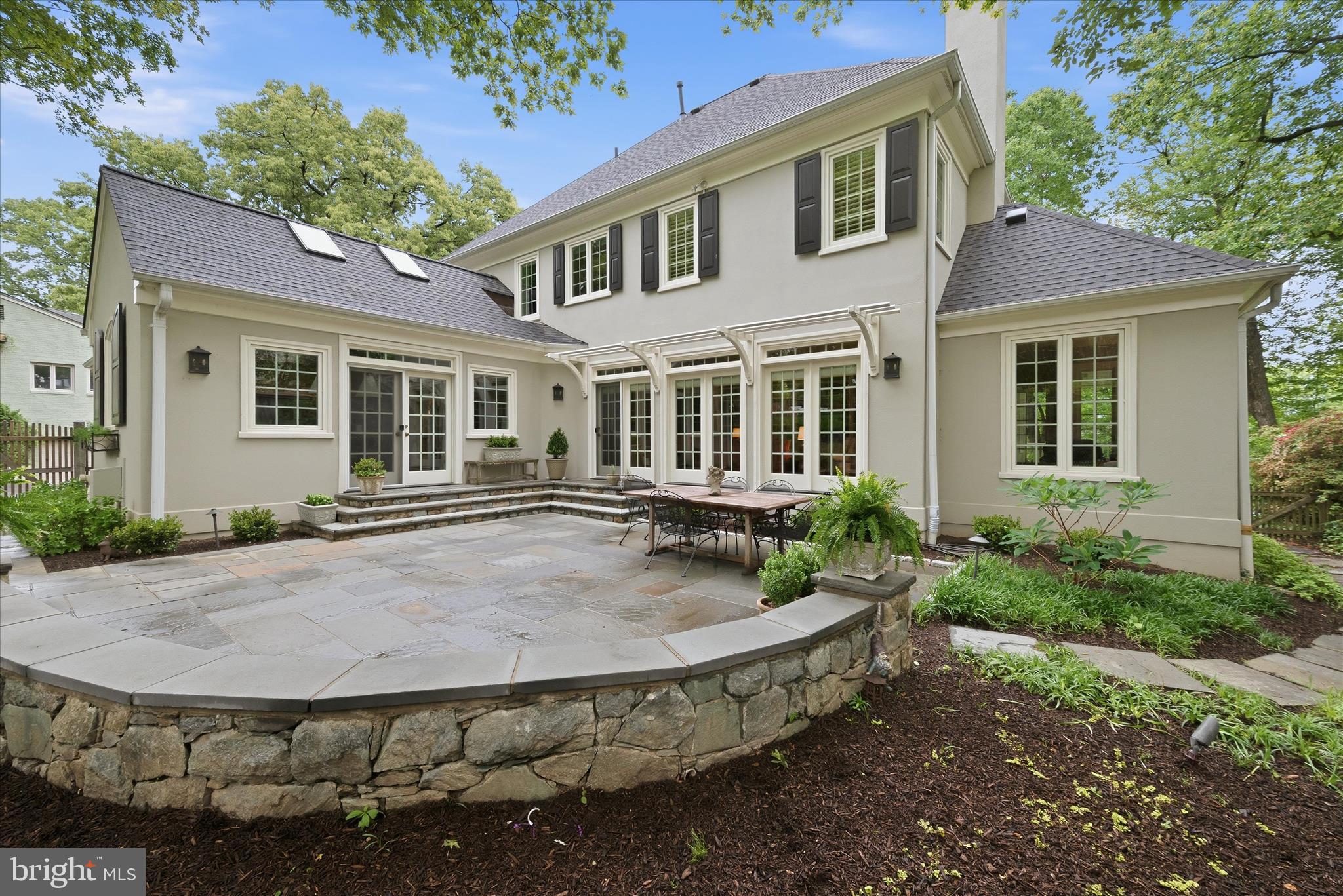 3824 MILITARY ROAD