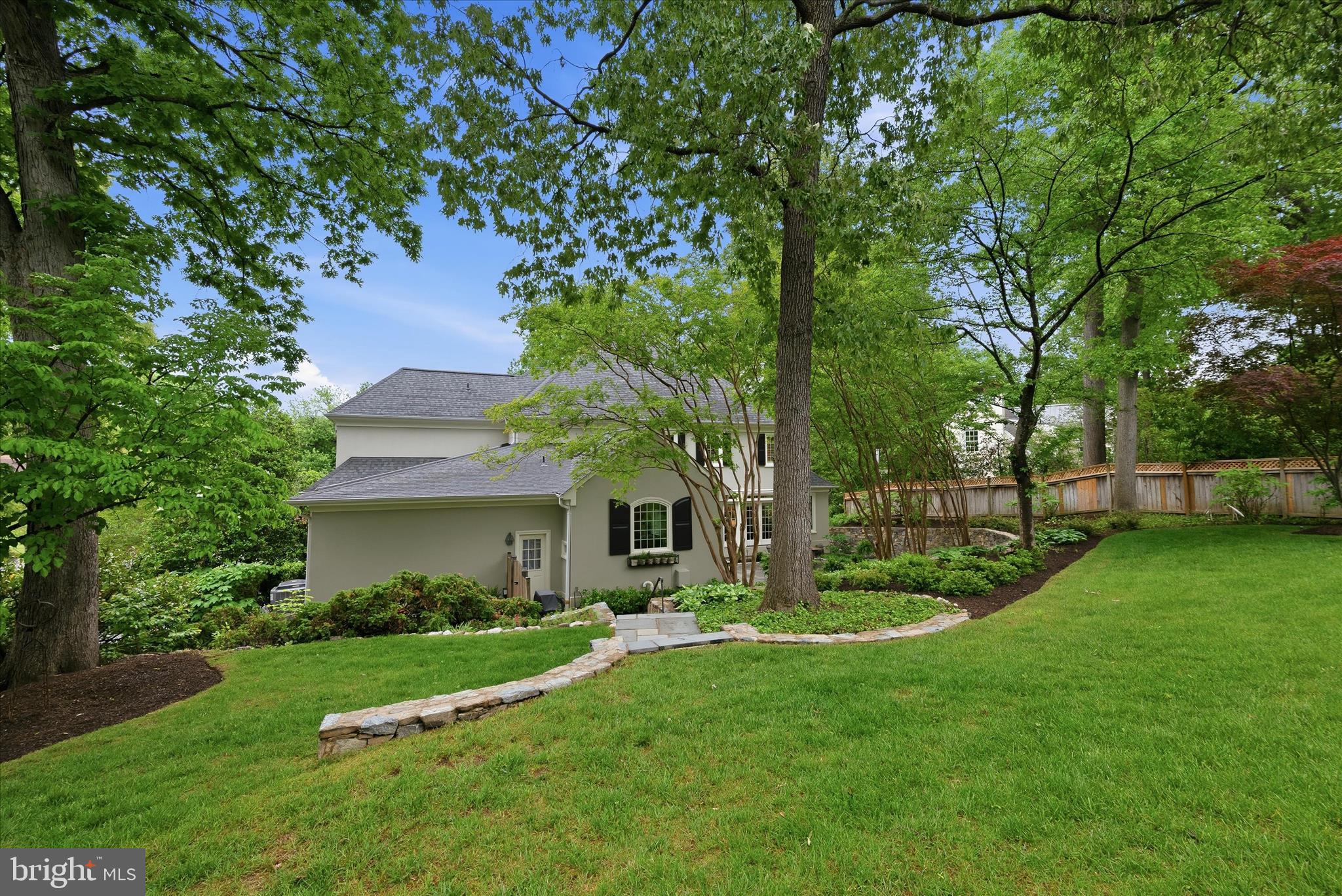3824 MILITARY ROAD