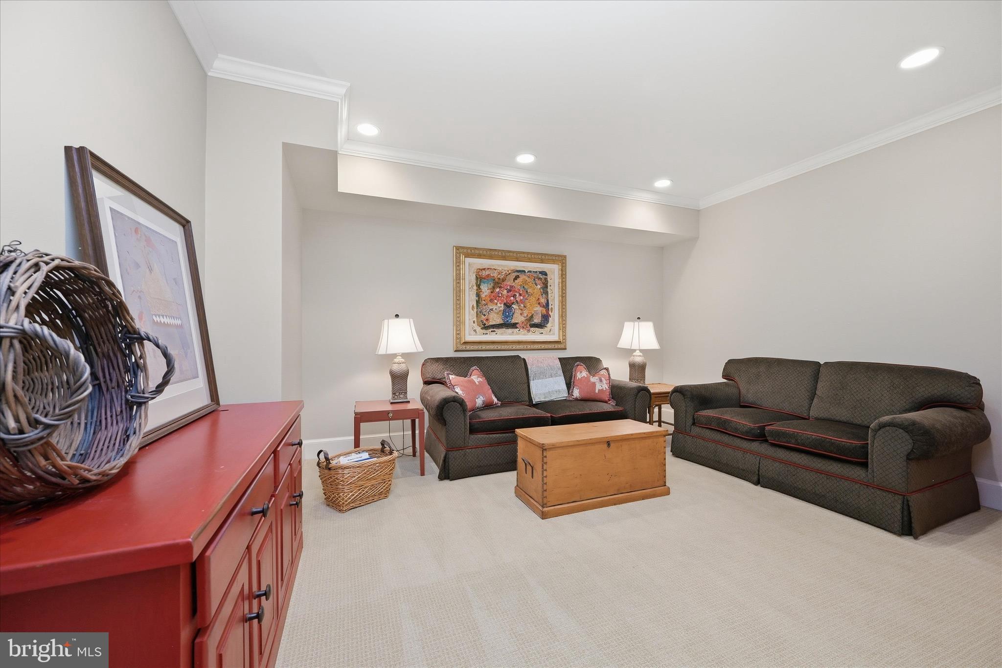 3824 MILITARY ROAD