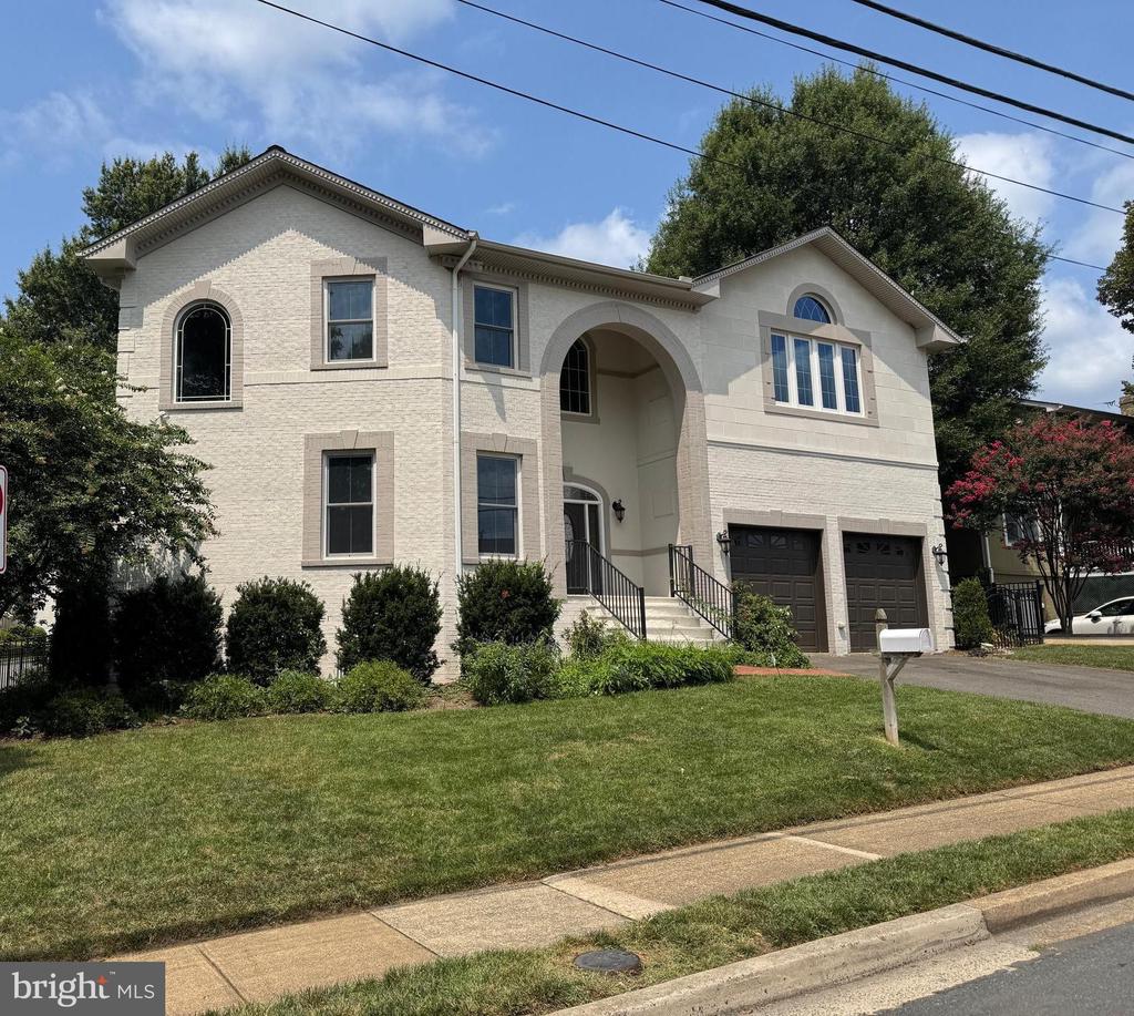 1706 N RANDOLPH STREET