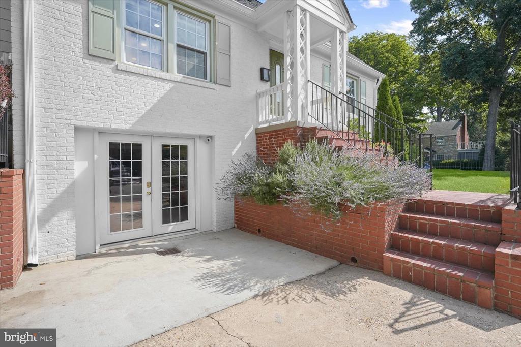 5501 11TH STREET N