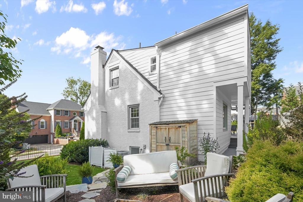 5501 11TH STREET N