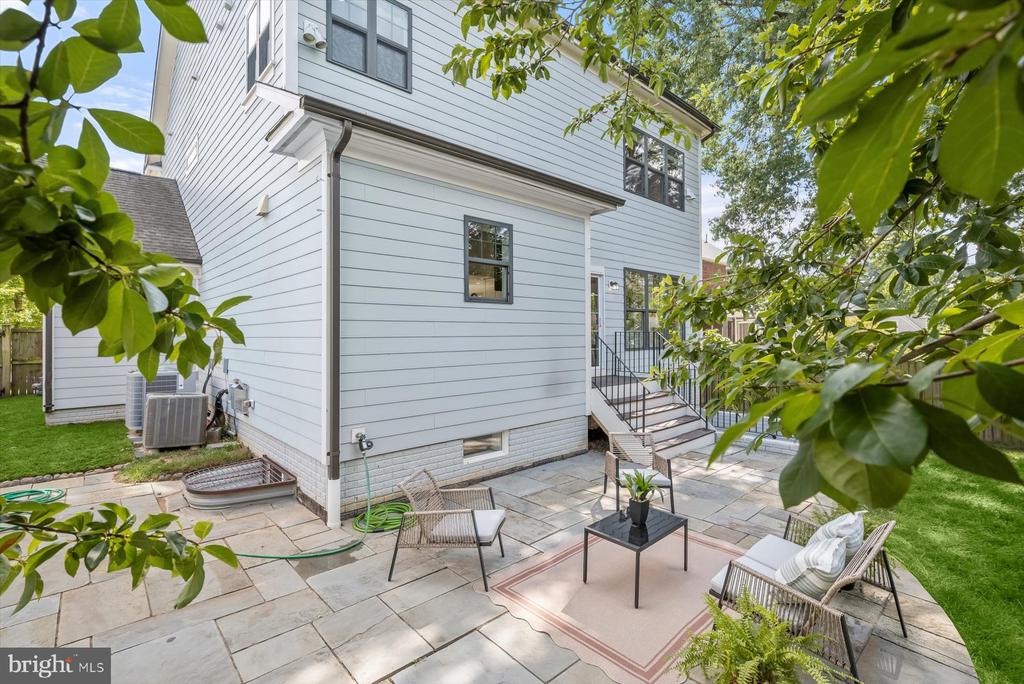 5123 25TH ROAD N