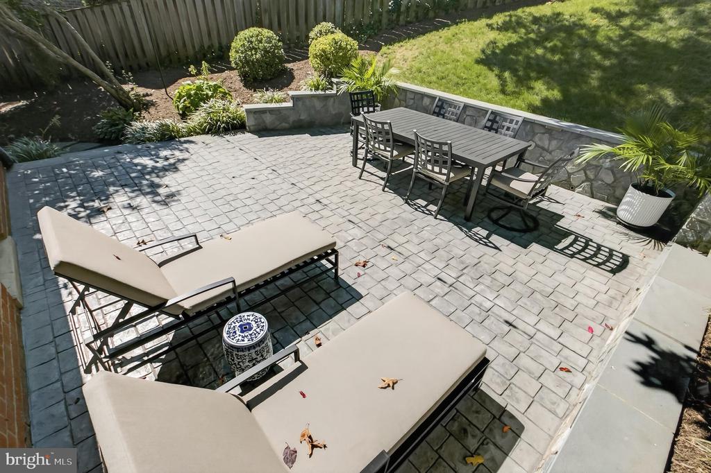 5200 OLD DOMINION DRIVE