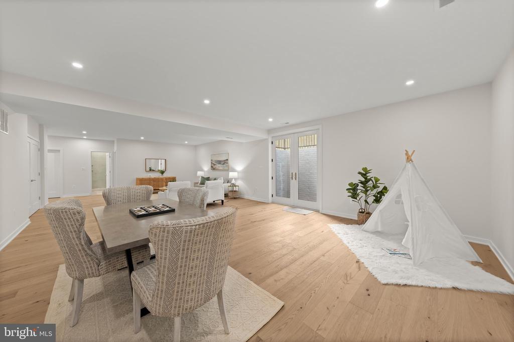 3233 4TH STREET N