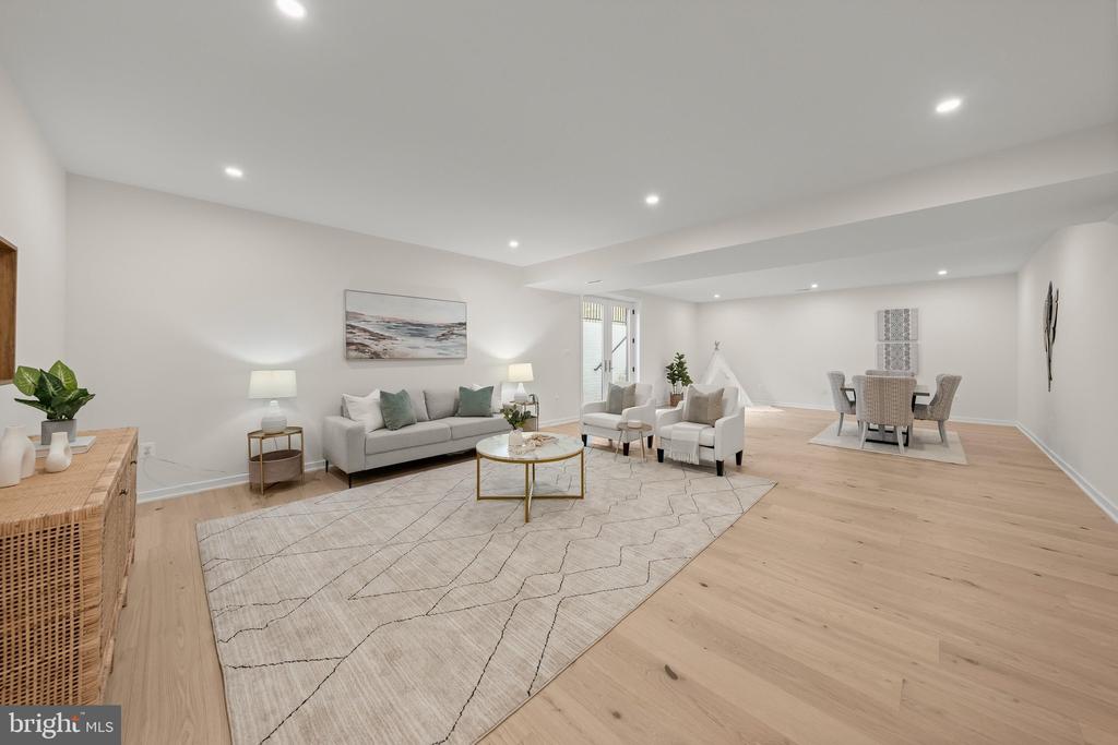 3233 4TH STREET N