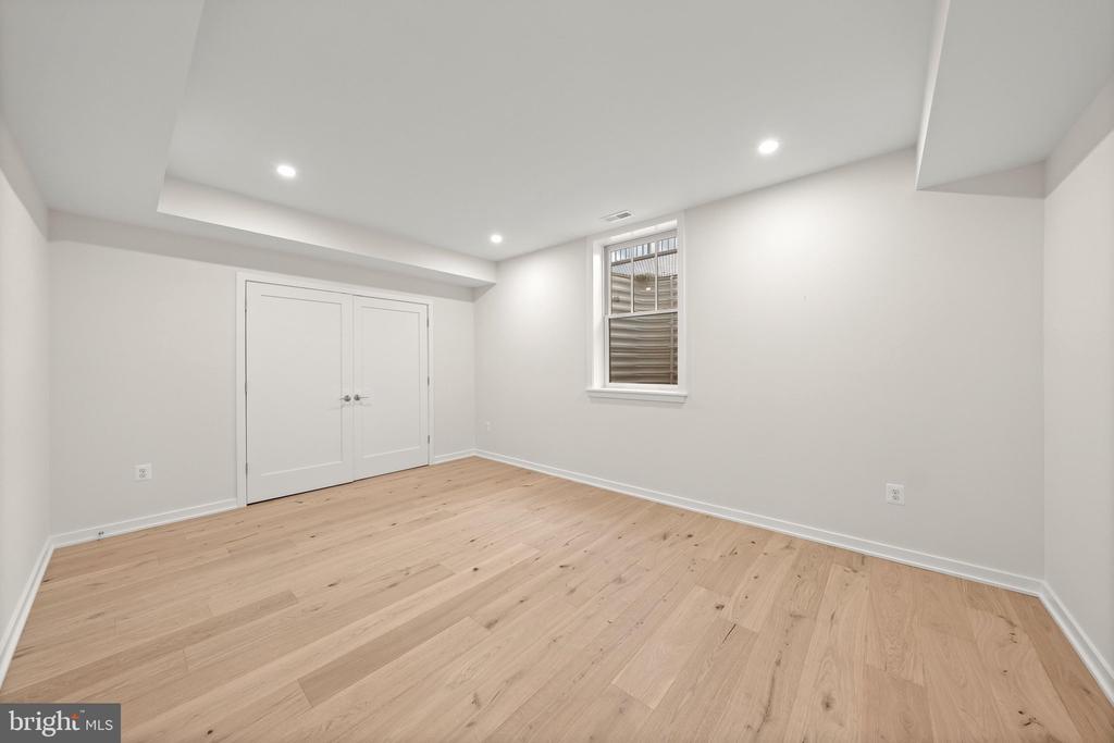 3233 4TH STREET N