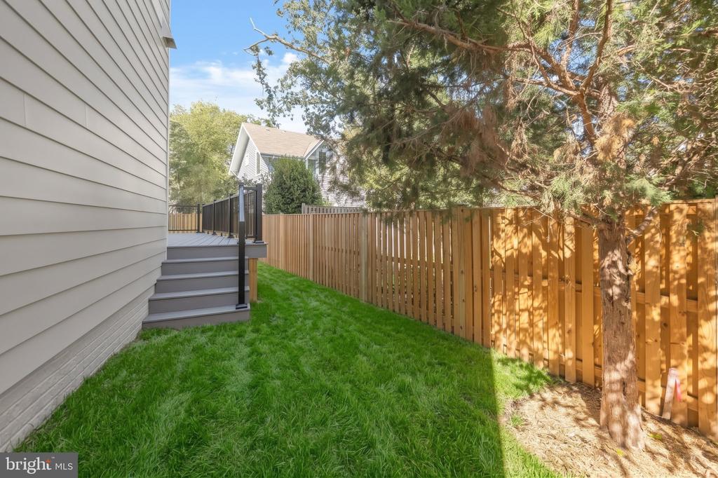 3233 4TH STREET N