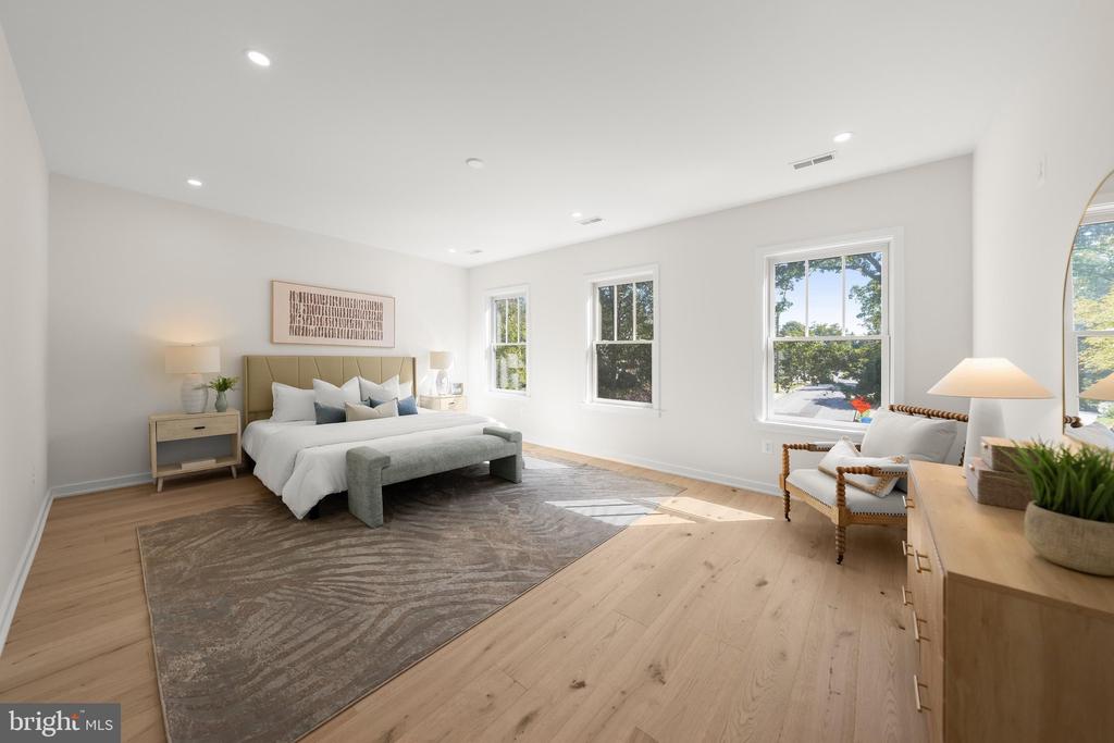 3233 4TH STREET N