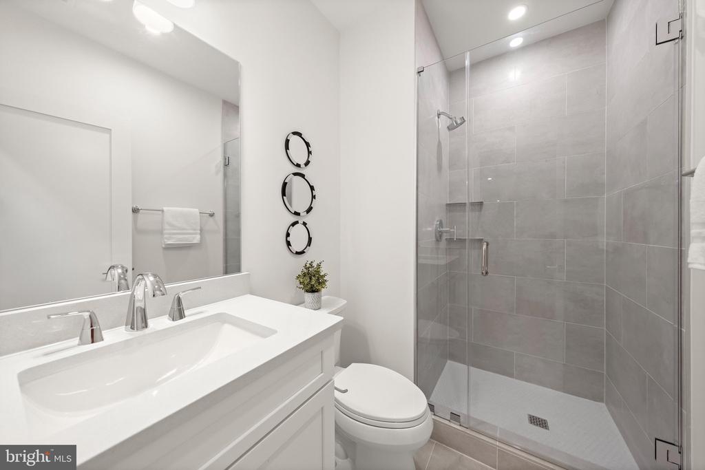 3233 4TH STREET N