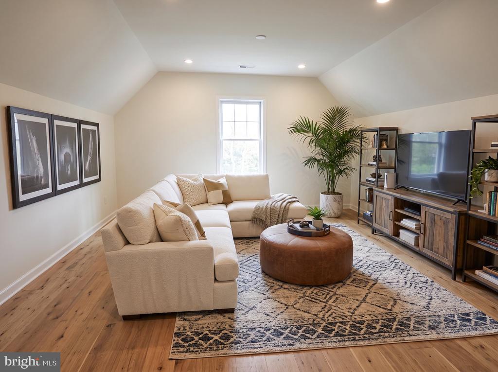 3233 4TH STREET N