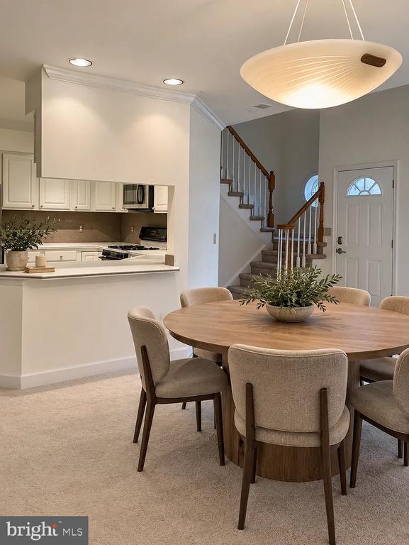 6916 FAIRFAX DRIVE Unit: 310