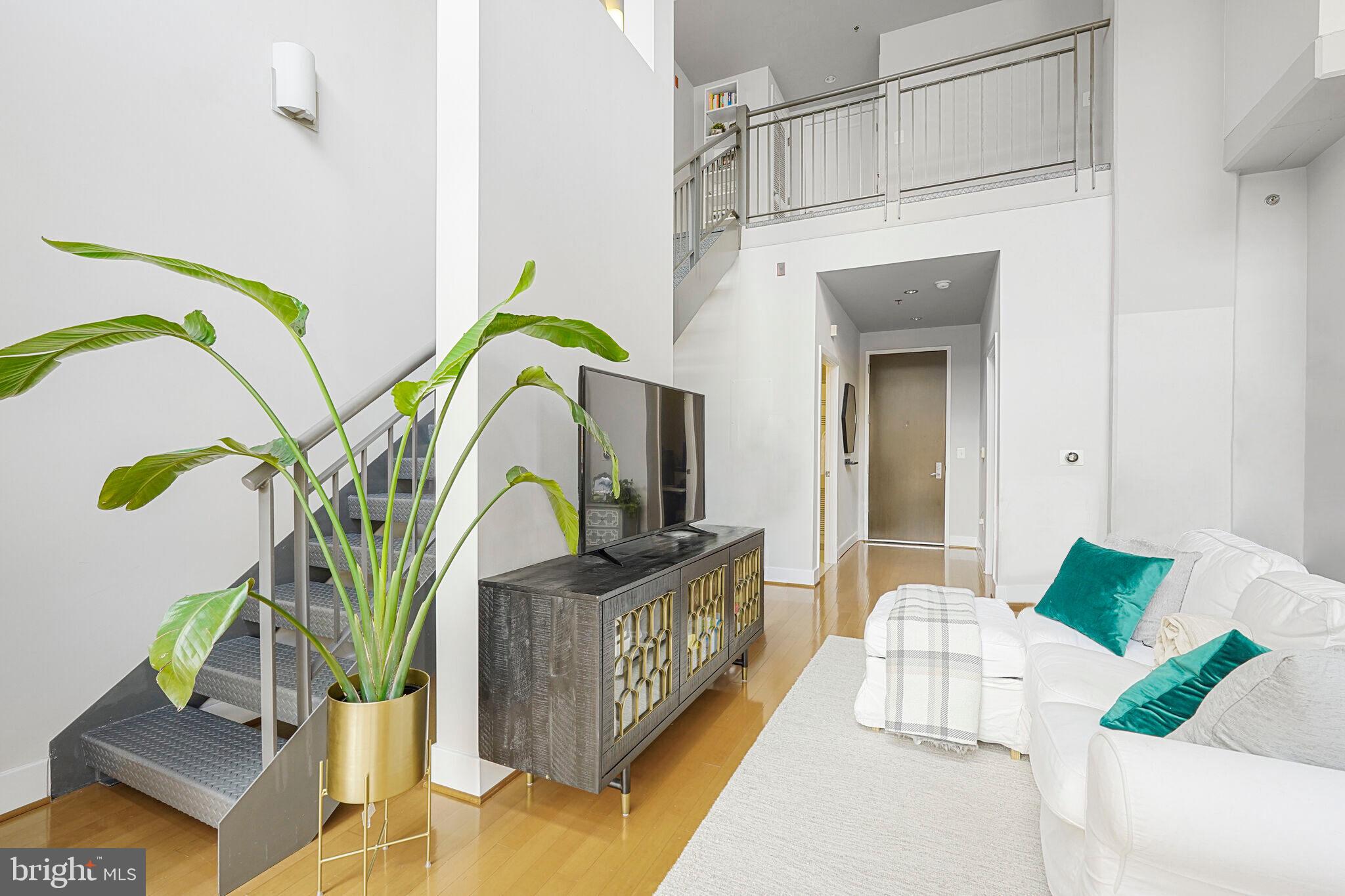 520 John Carlyle St #104