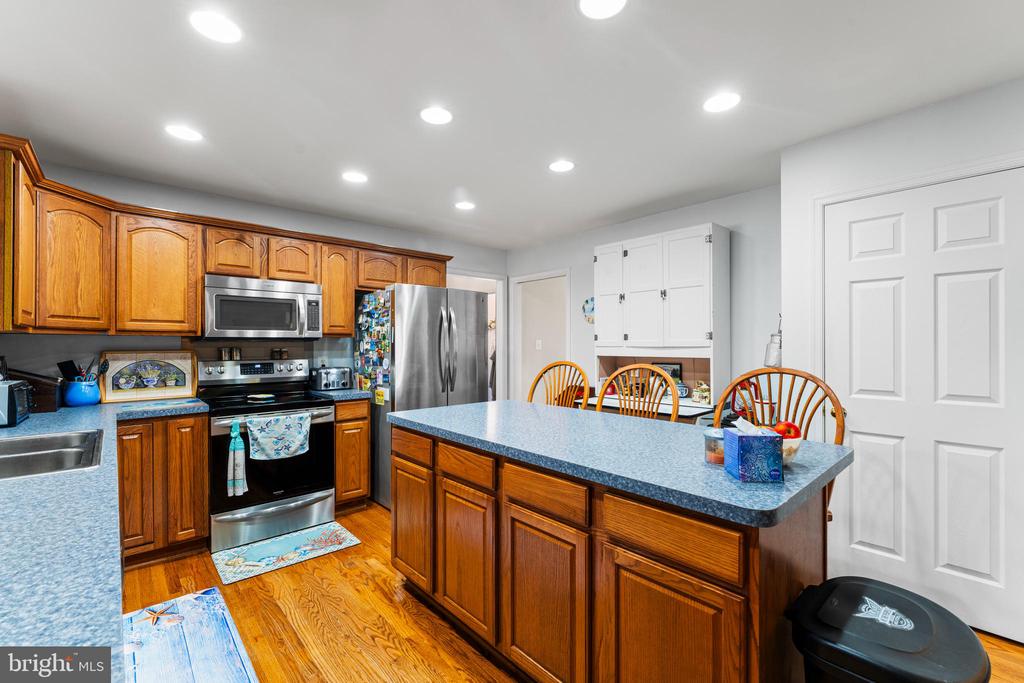 6548 Campground Ln