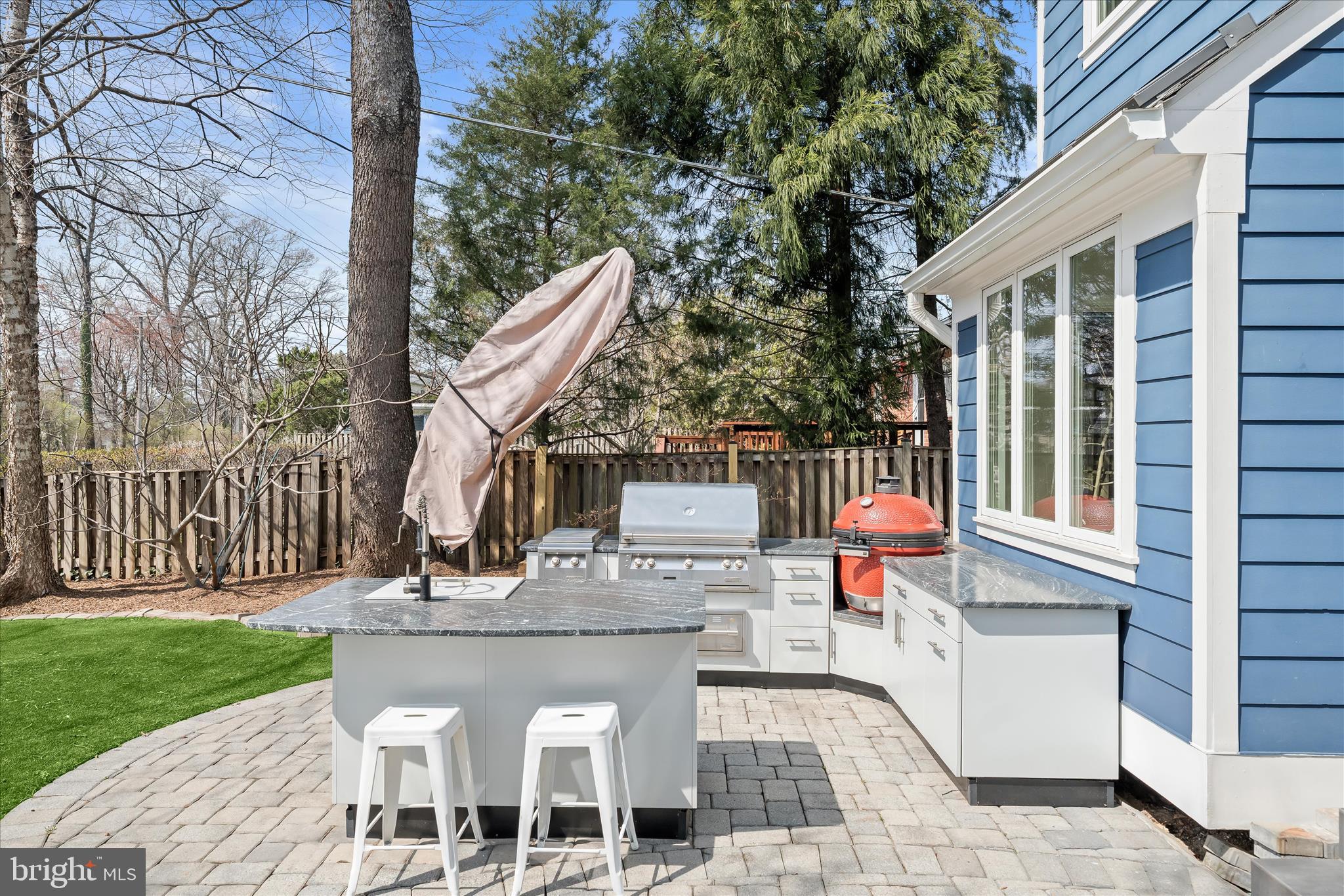 605 LINCOLN AVENUE 605B
