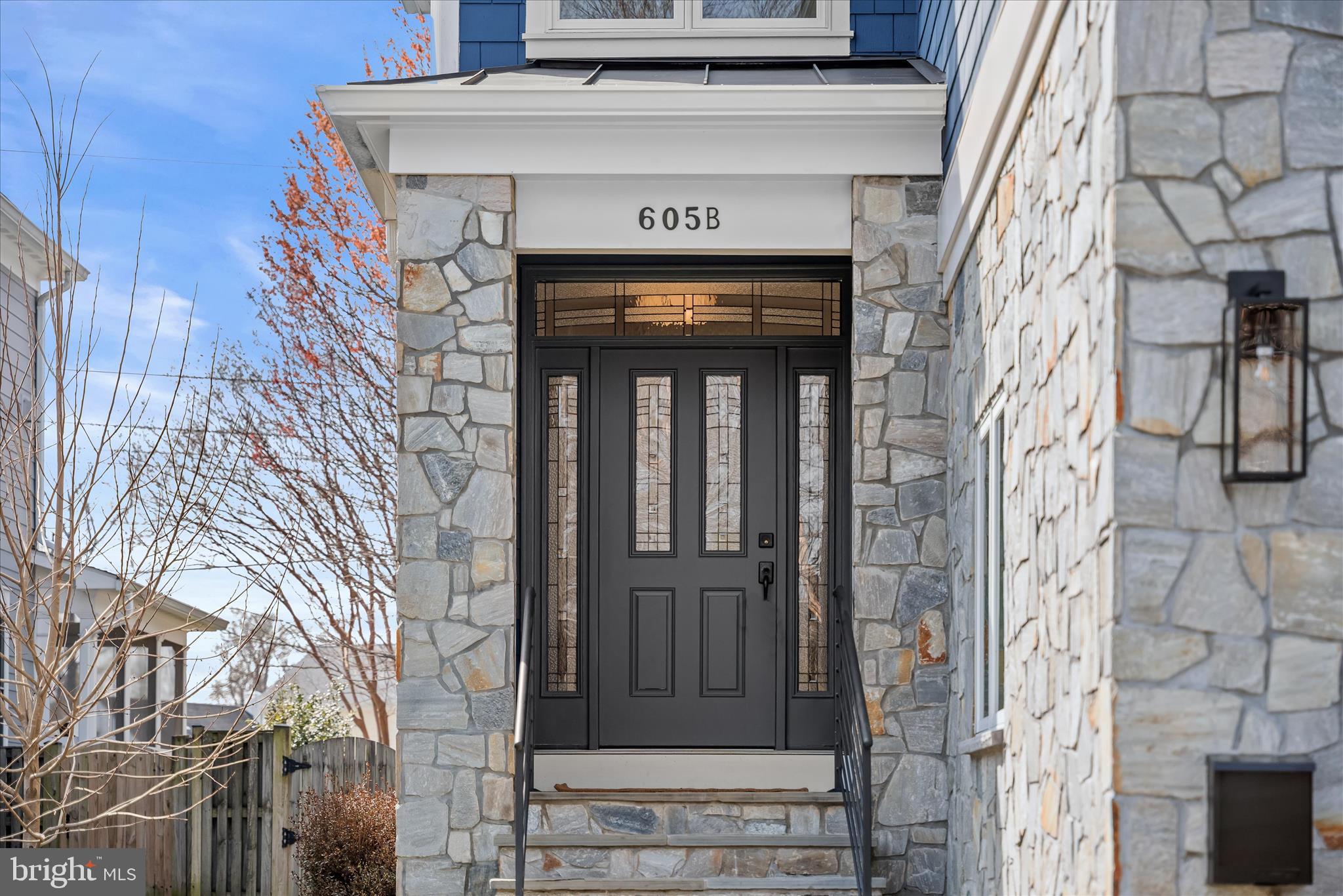 605 LINCOLN AVENUE 605B