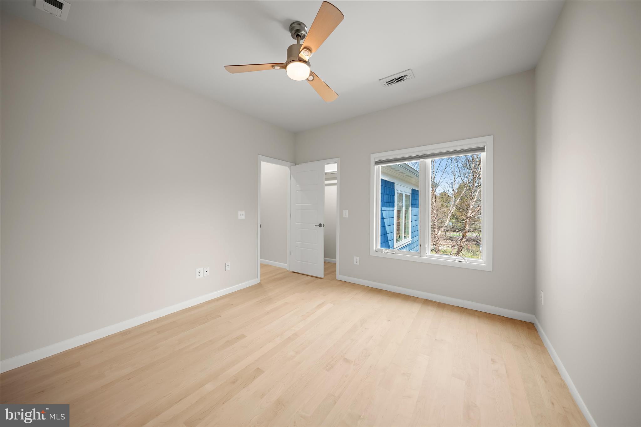 605 LINCOLN AVENUE 605B