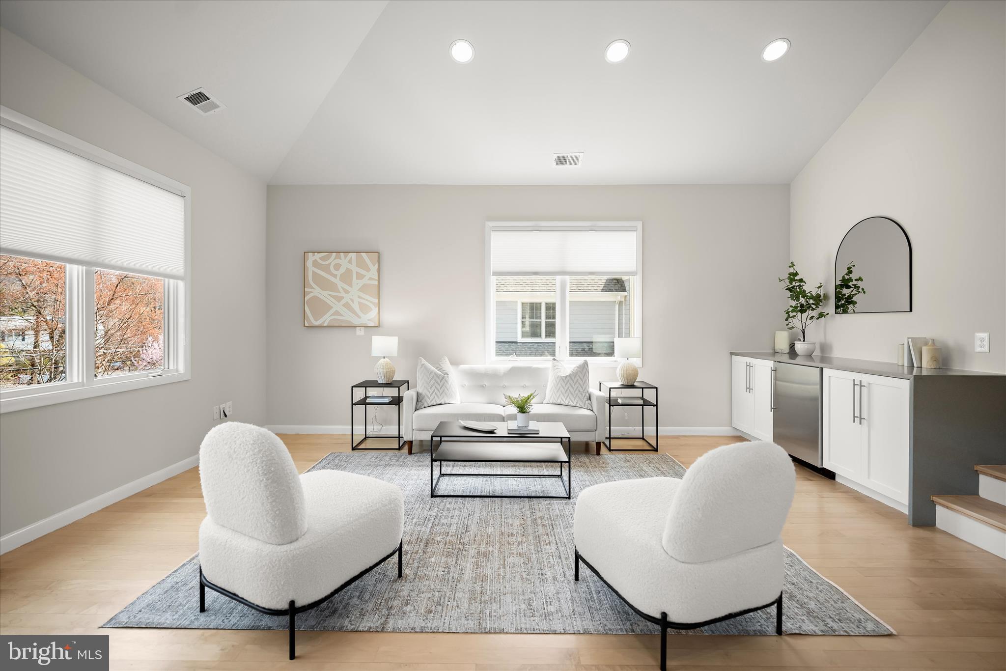 605 LINCOLN AVENUE 605B