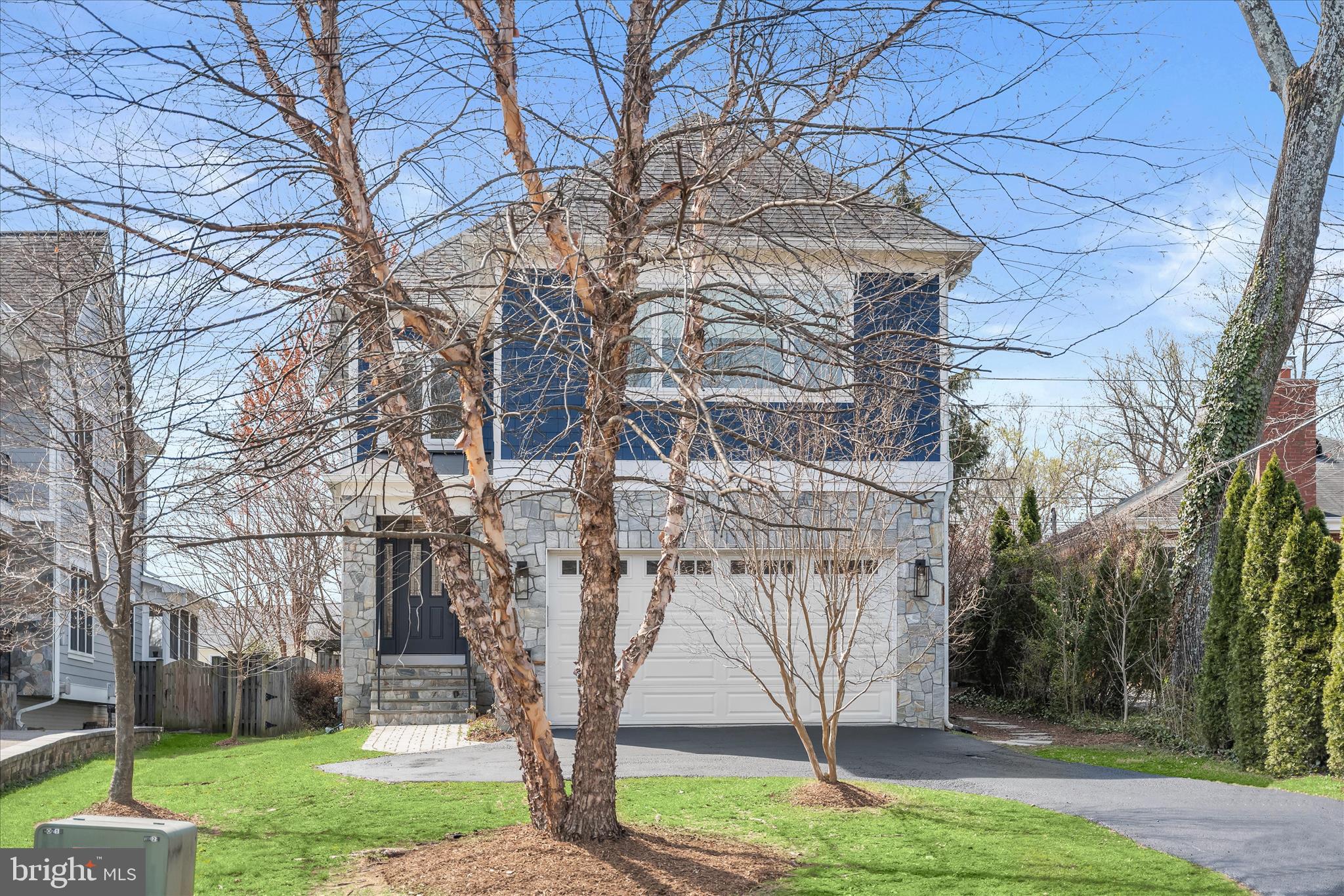 605 LINCOLN AVENUE 605B