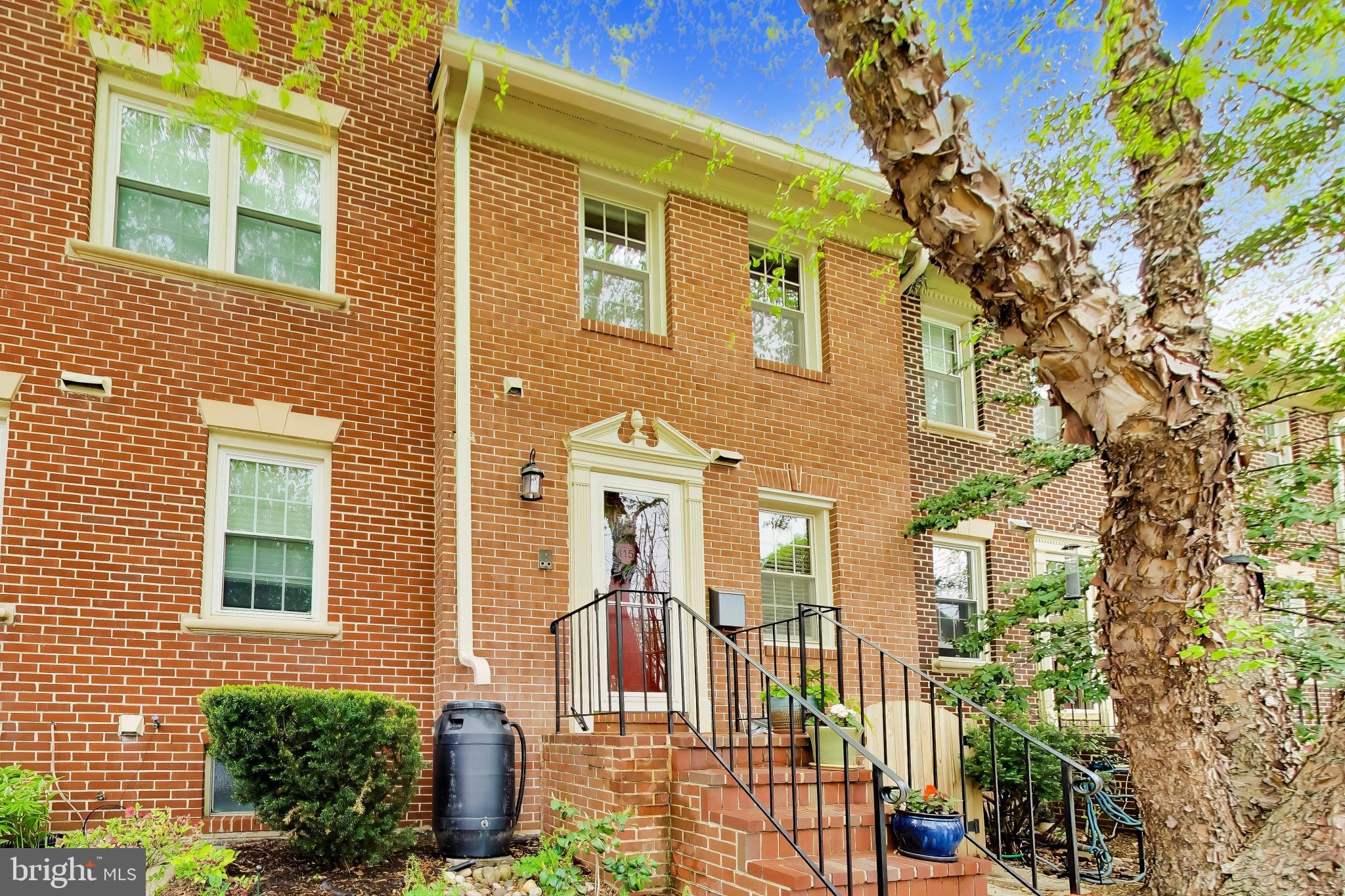 115 GREAT FALLS STREET
