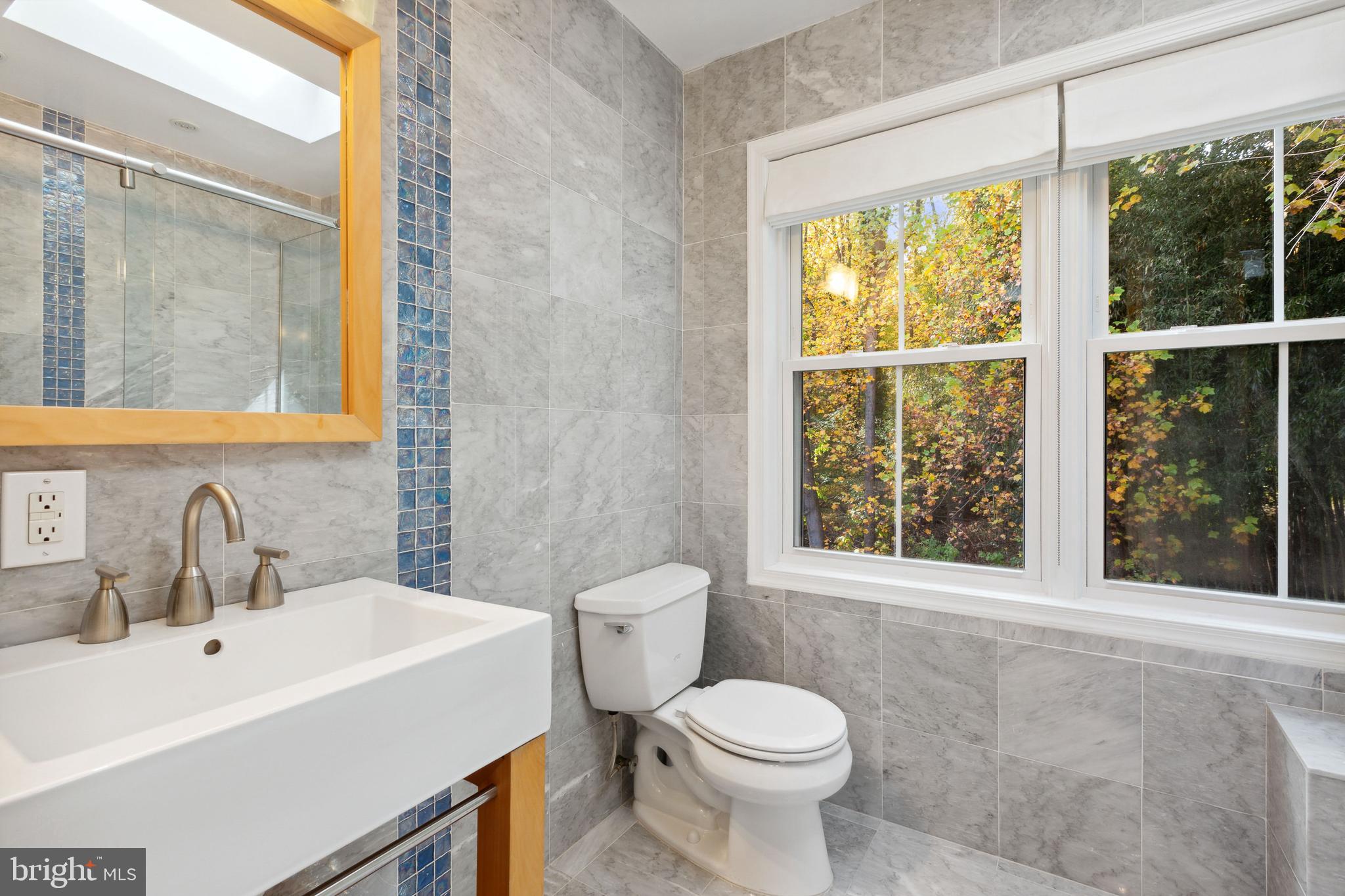 1720 CHESTERBROOK VALE COURT